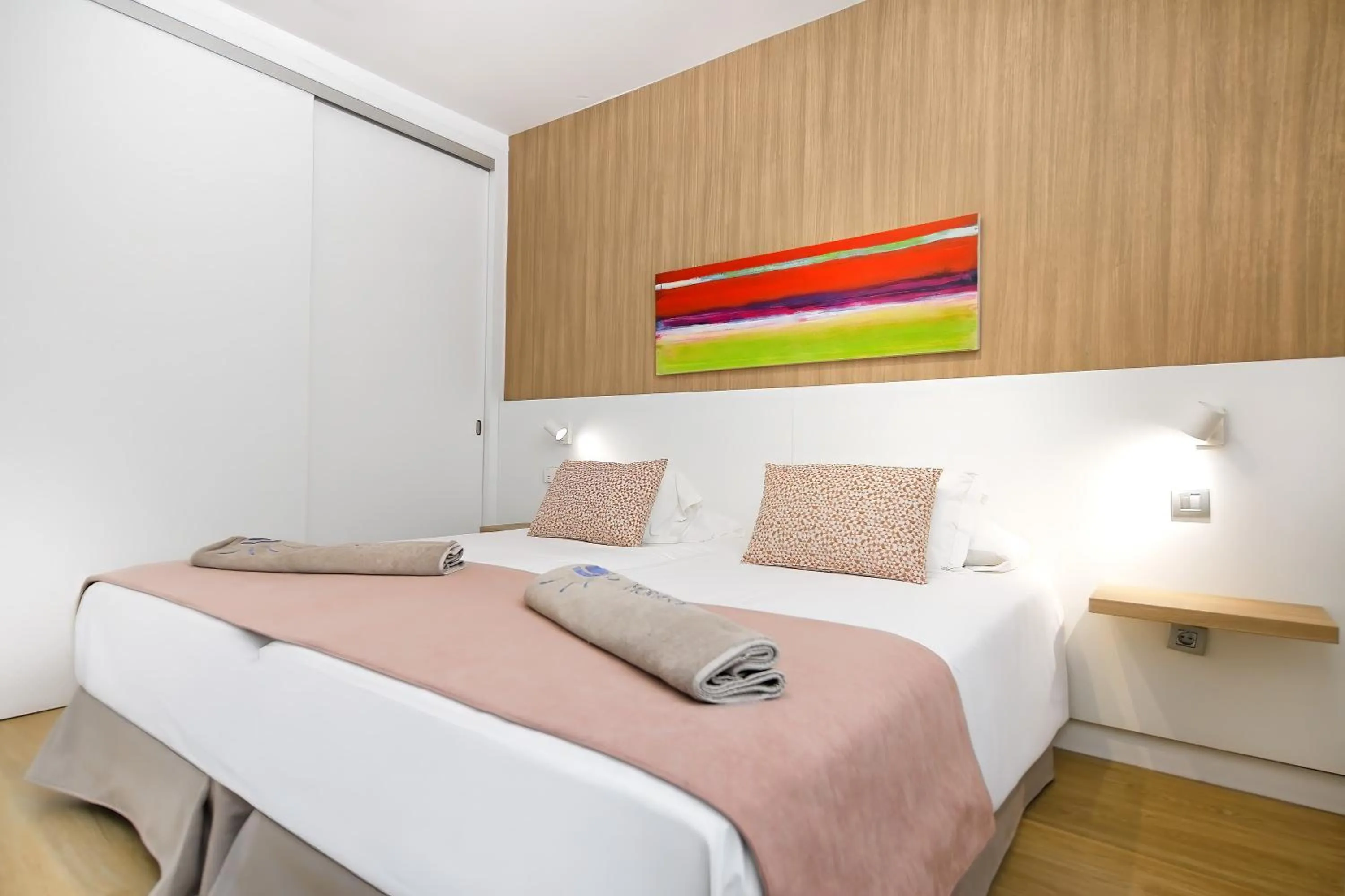 Bedroom, Bed in Morasol Suites