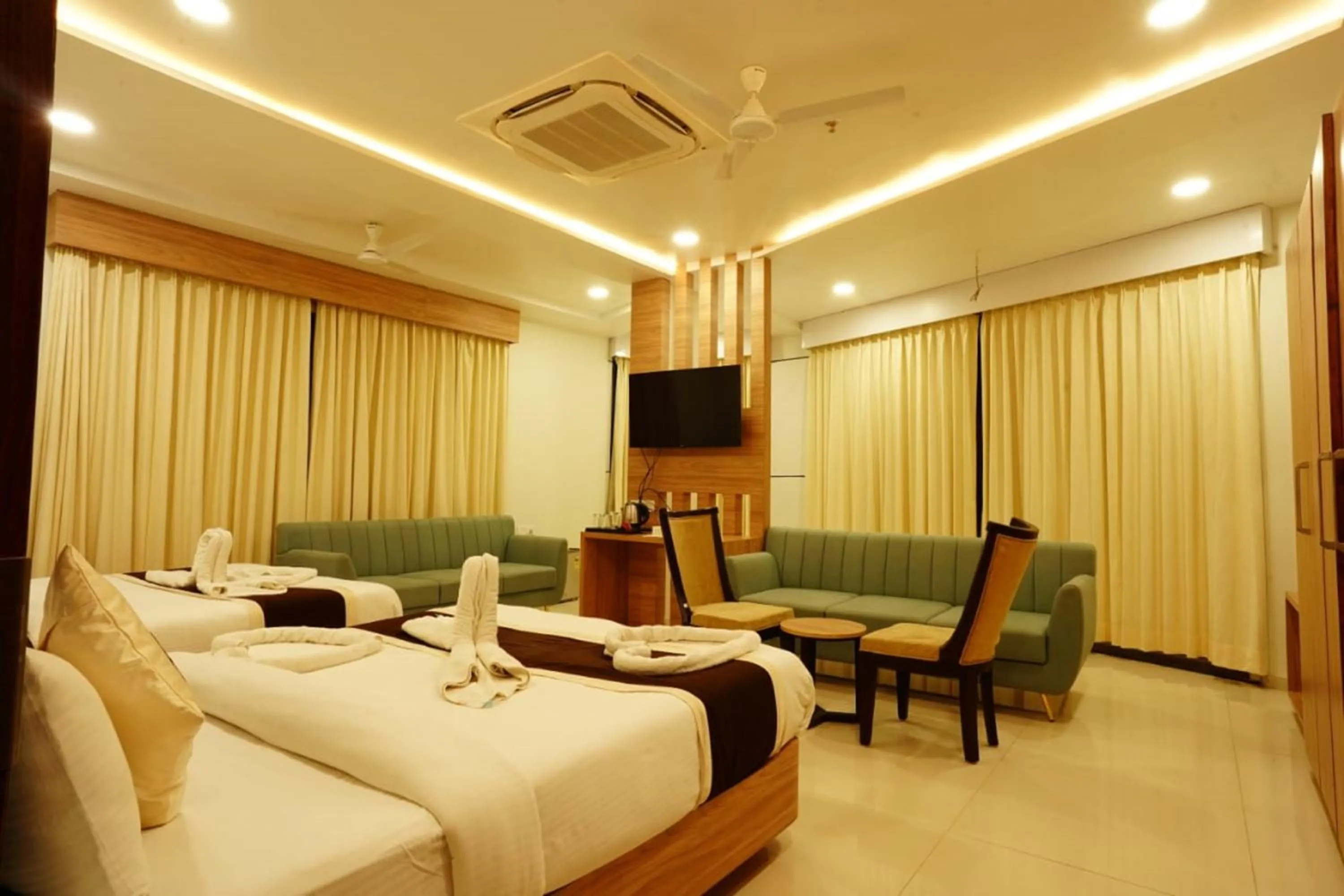 Bed in Babuji Jodhpur Palace