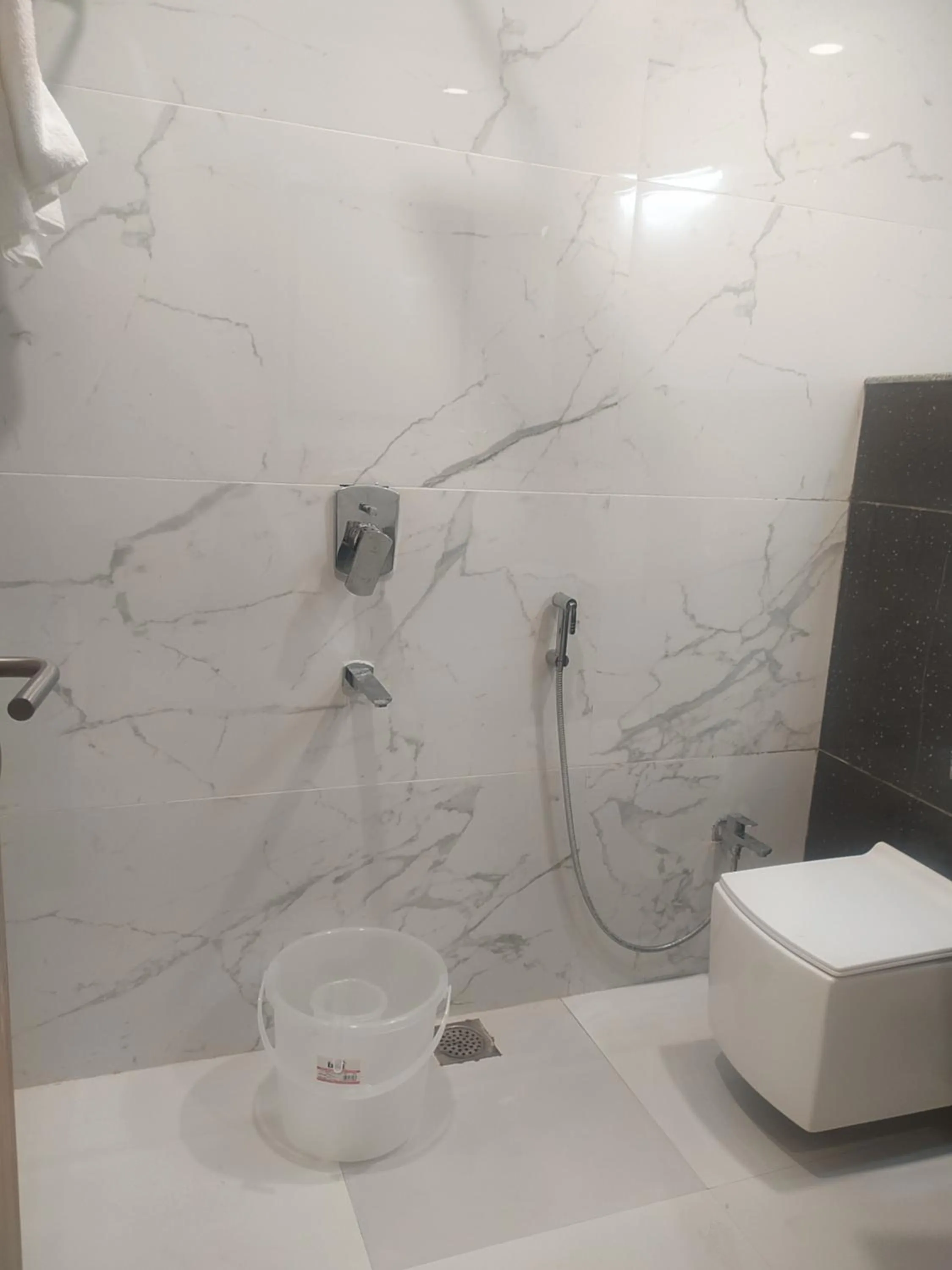 Shower in Babuji Jodhpur Palace