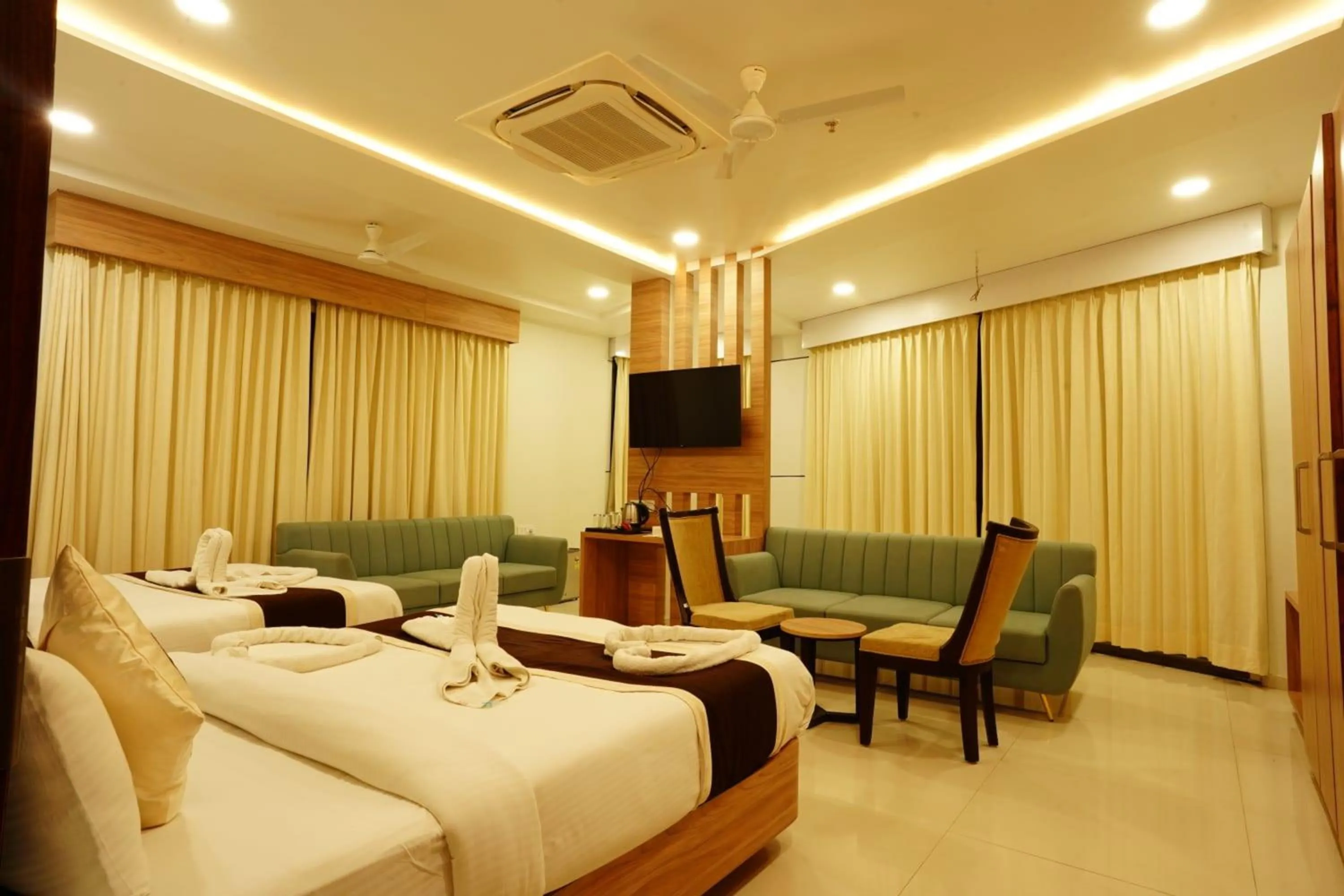 Bed in Babuji Jodhpur Palace