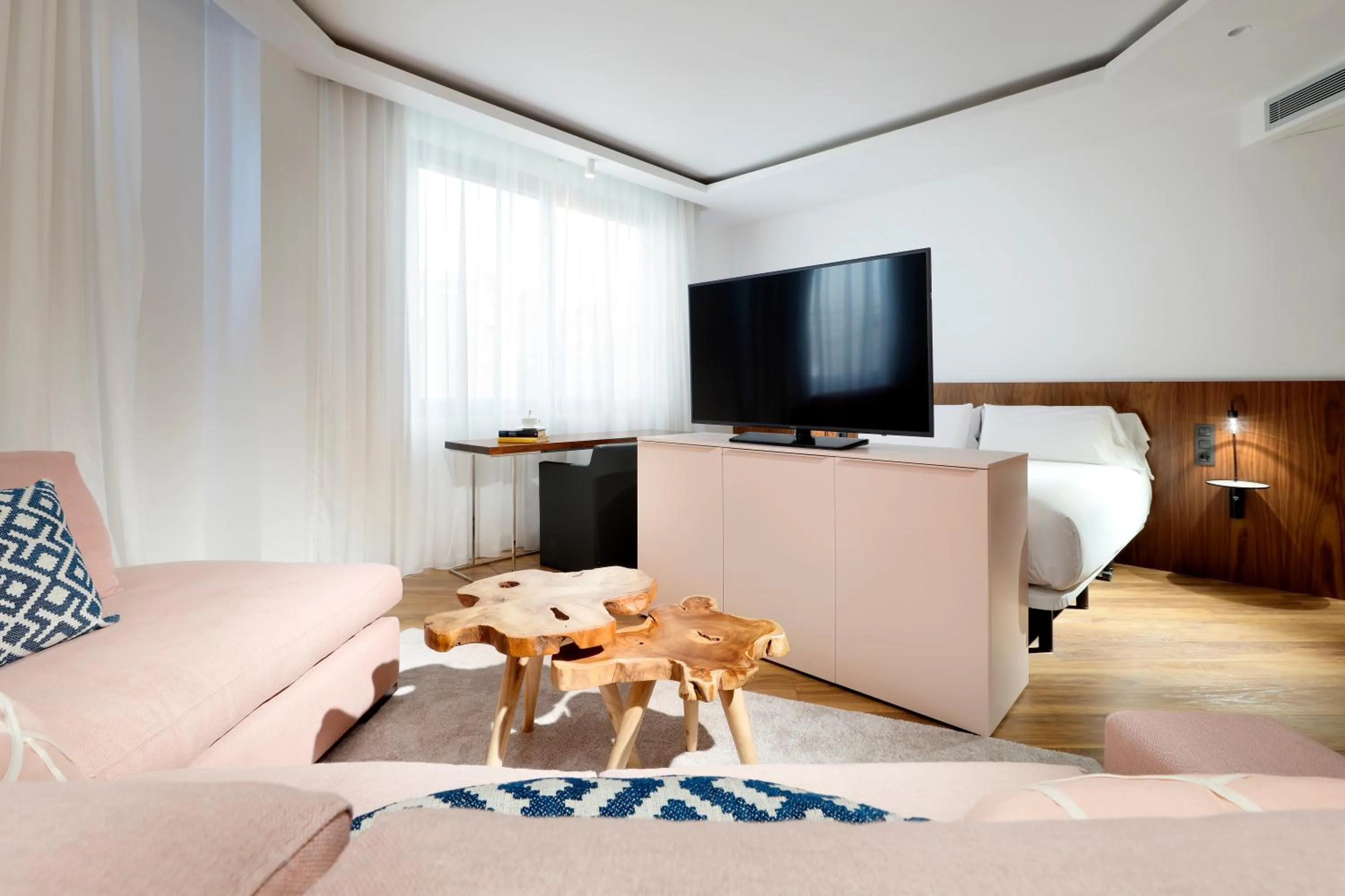 TV and multimedia, Bed in Hotel SB Icaria