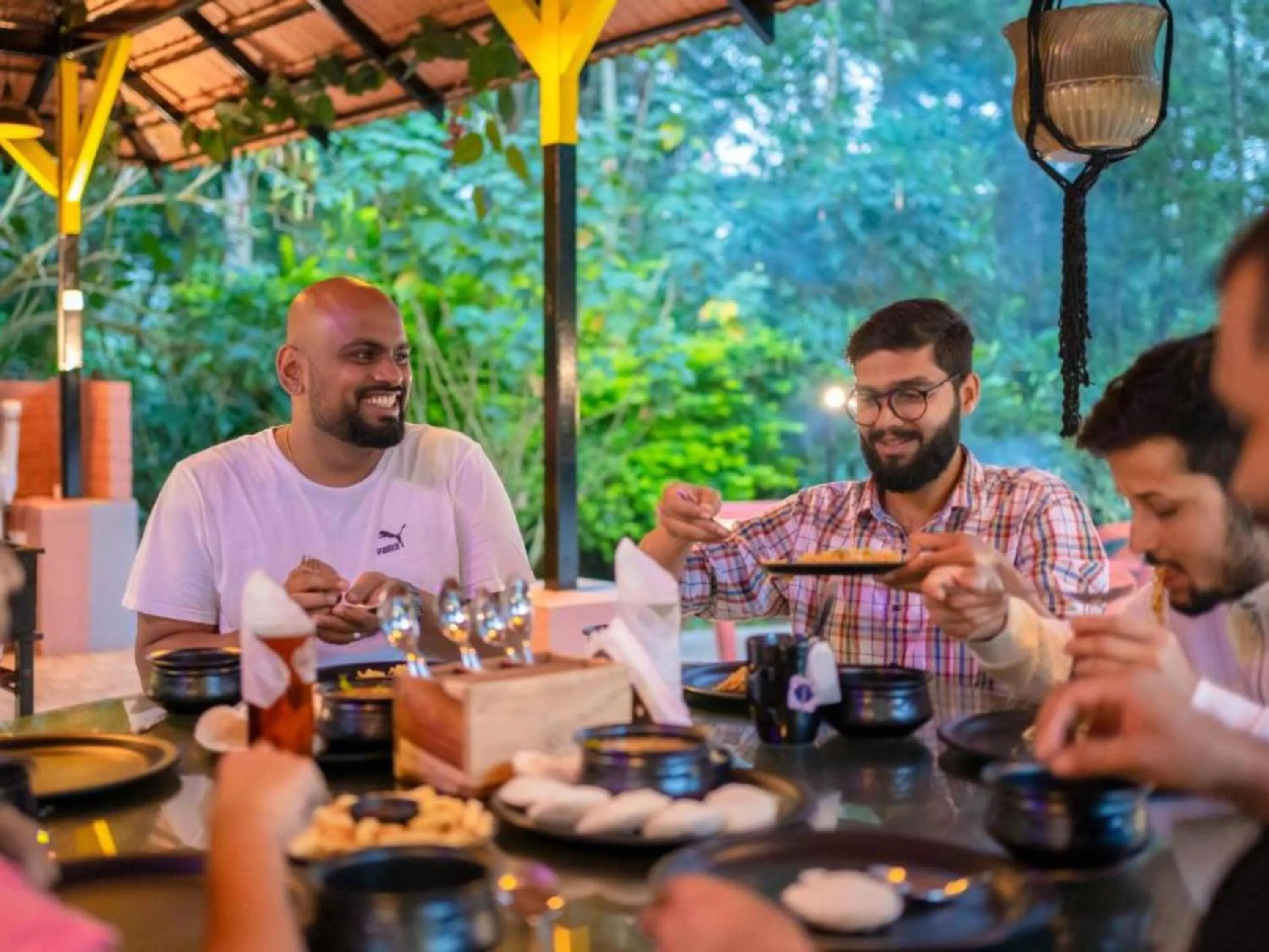 Restaurant/places to eat in The Hosteller Chikmagalur