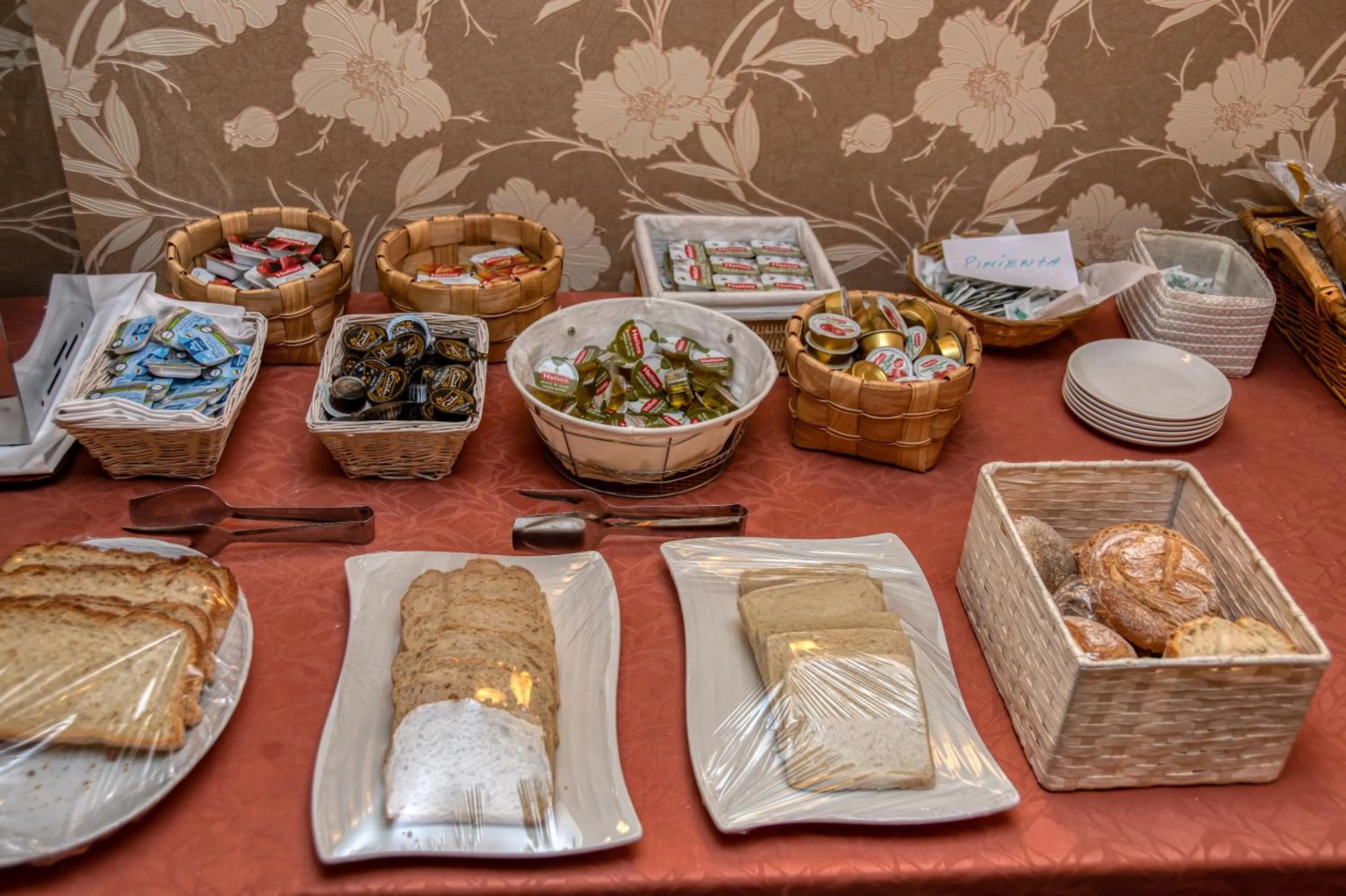 Food in Hotel Castilla Vieja