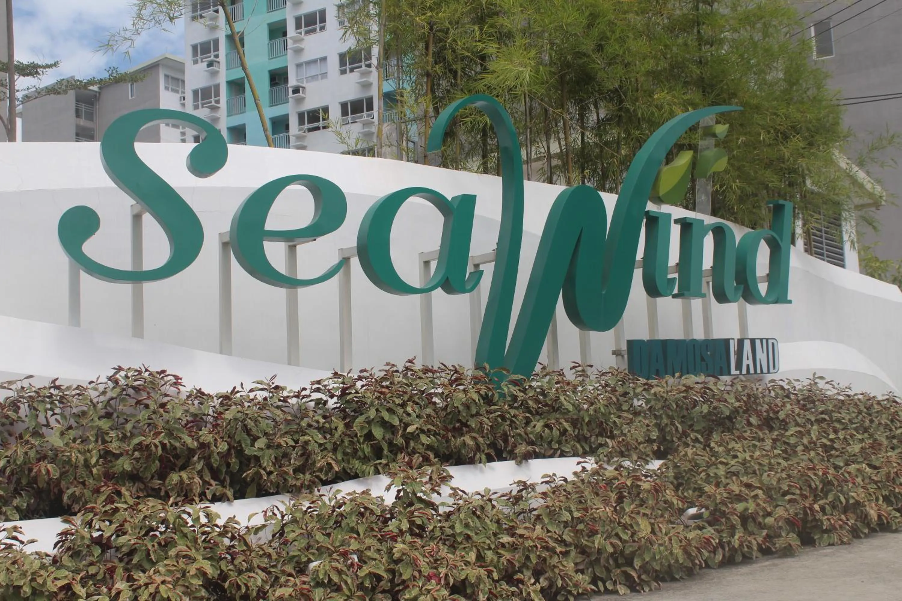 Day in 4th- Sea View of Seawind Condominium