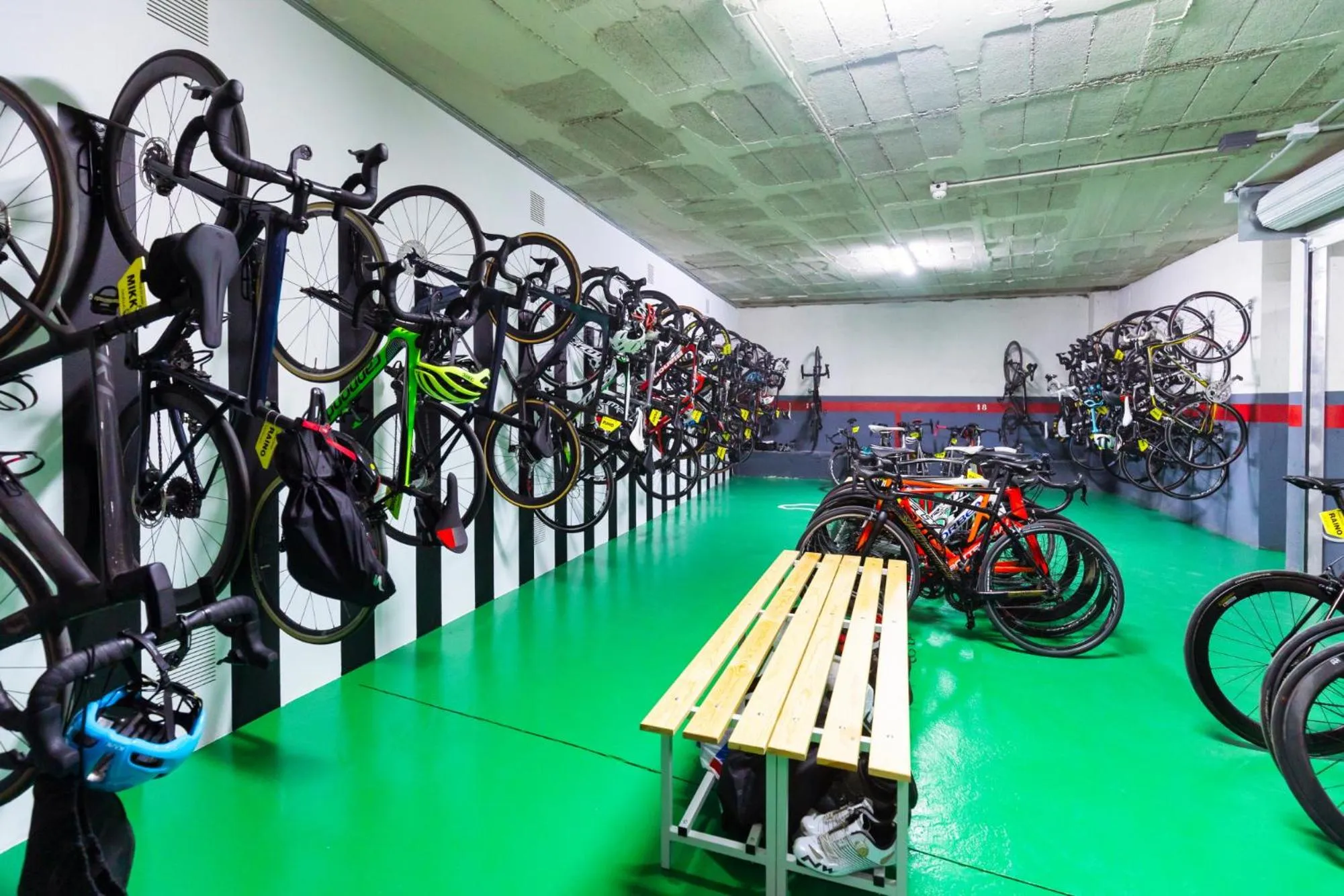 Cycling in Aparthotel Miami Park