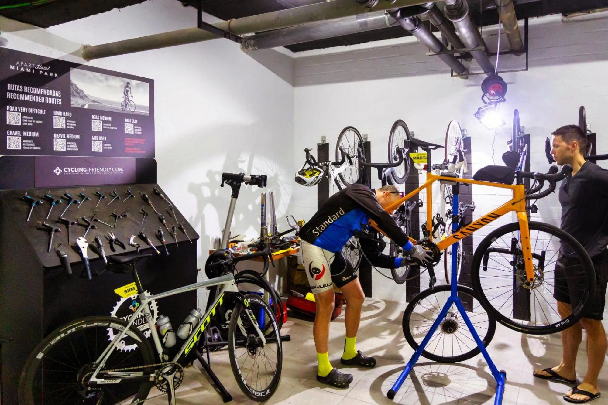 Cycling in Aparthotel Miami Park