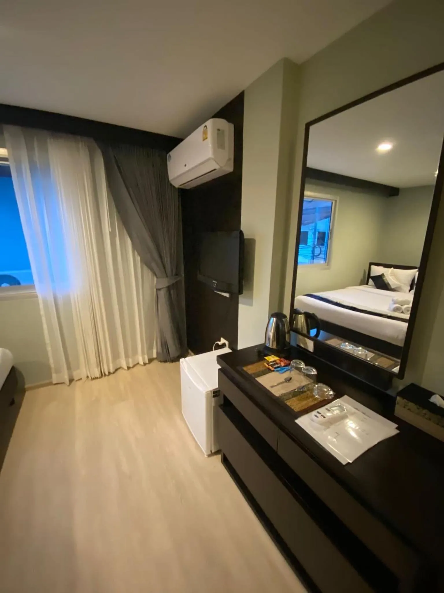 Bed in Aloha Residence