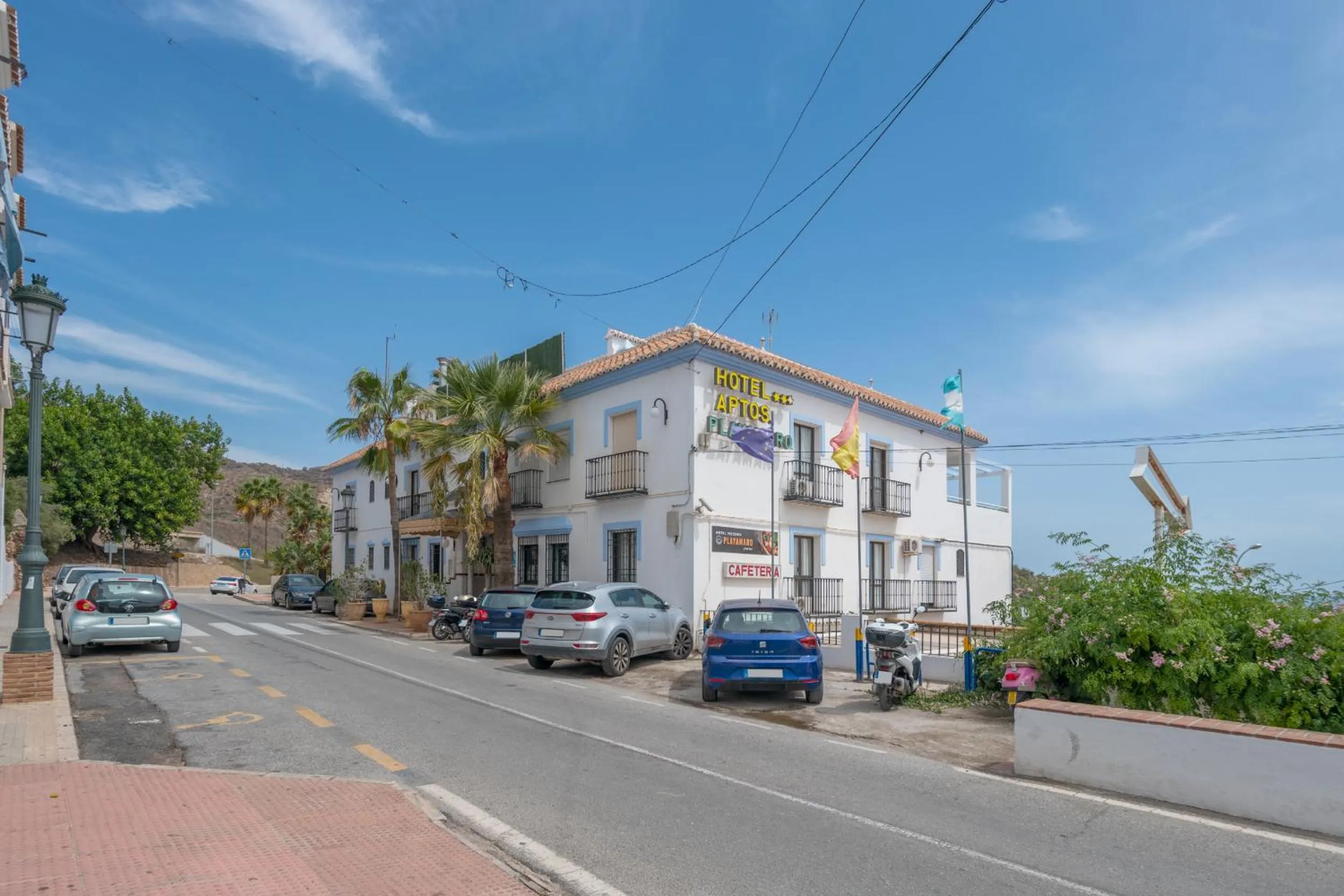 Facade/entrance in Apartahotel Playamaro by Dorobe