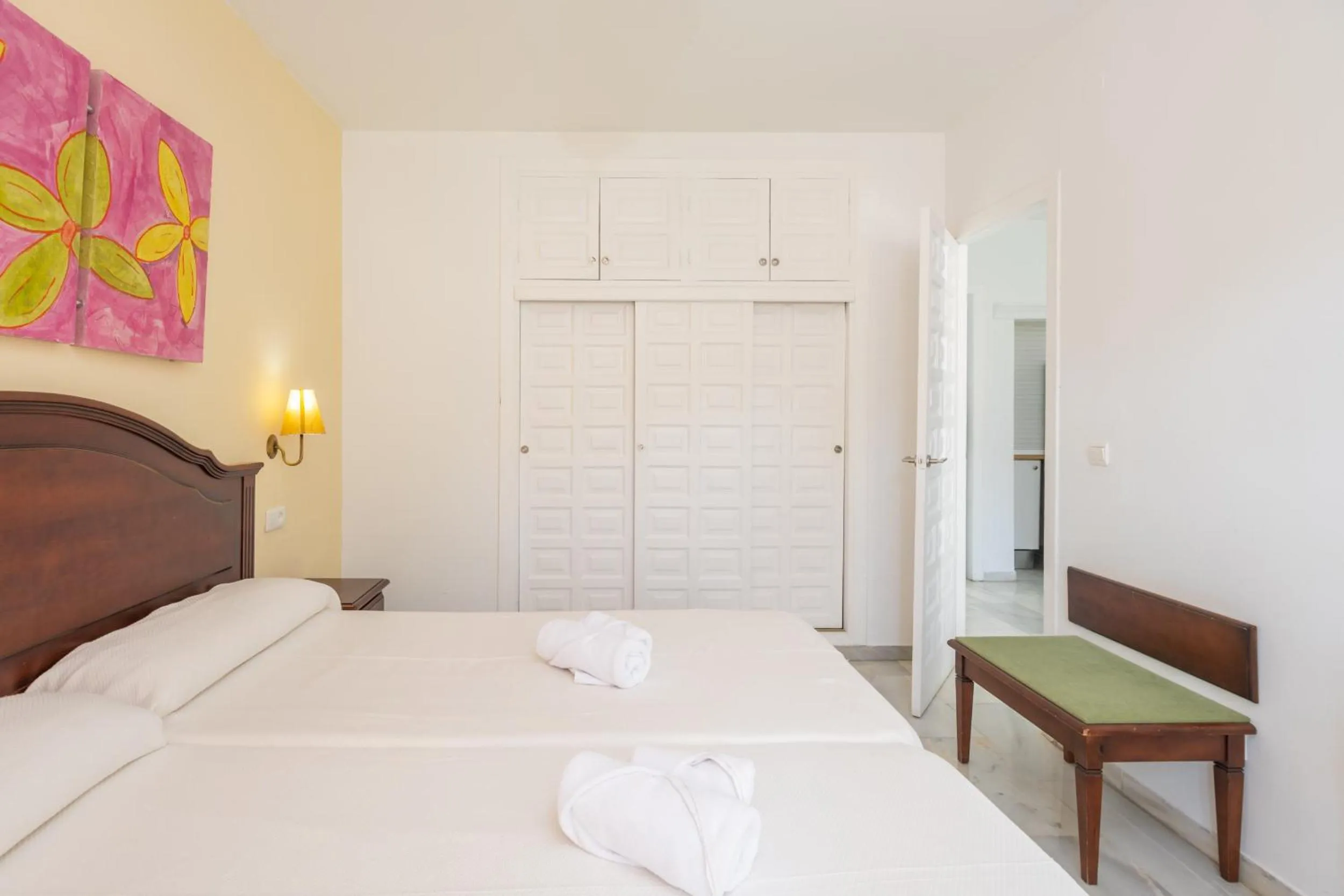 Bedroom, Bed in Apartahotel Playamaro by Dorobe