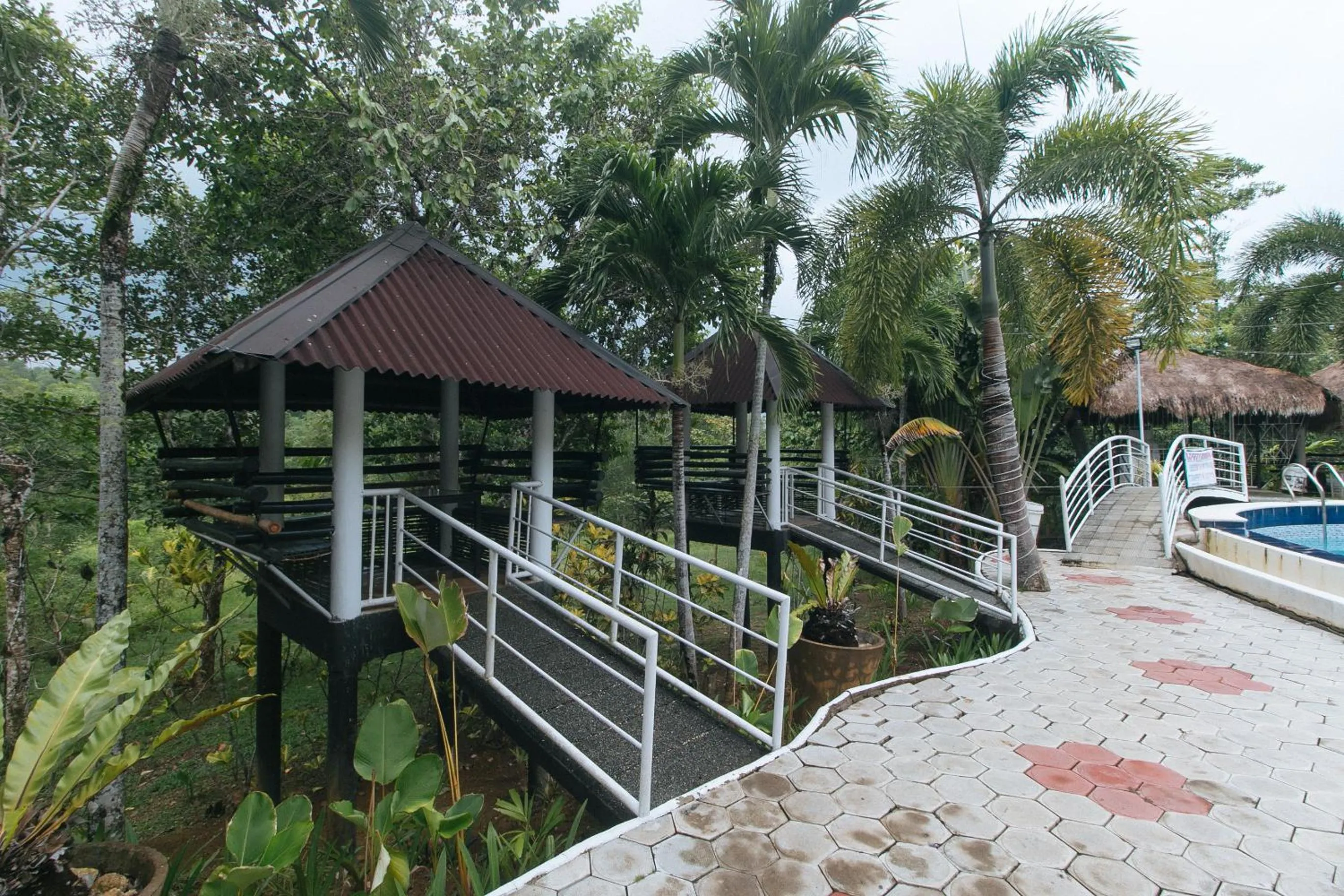 Swimming pool in RedDoorz @ Marceily Point Resort Guimaras