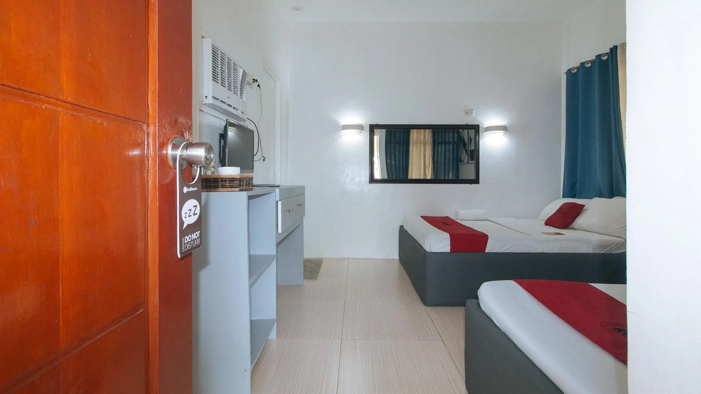 Bedroom in RedDoorz @ Marceily Point Resort Guimaras