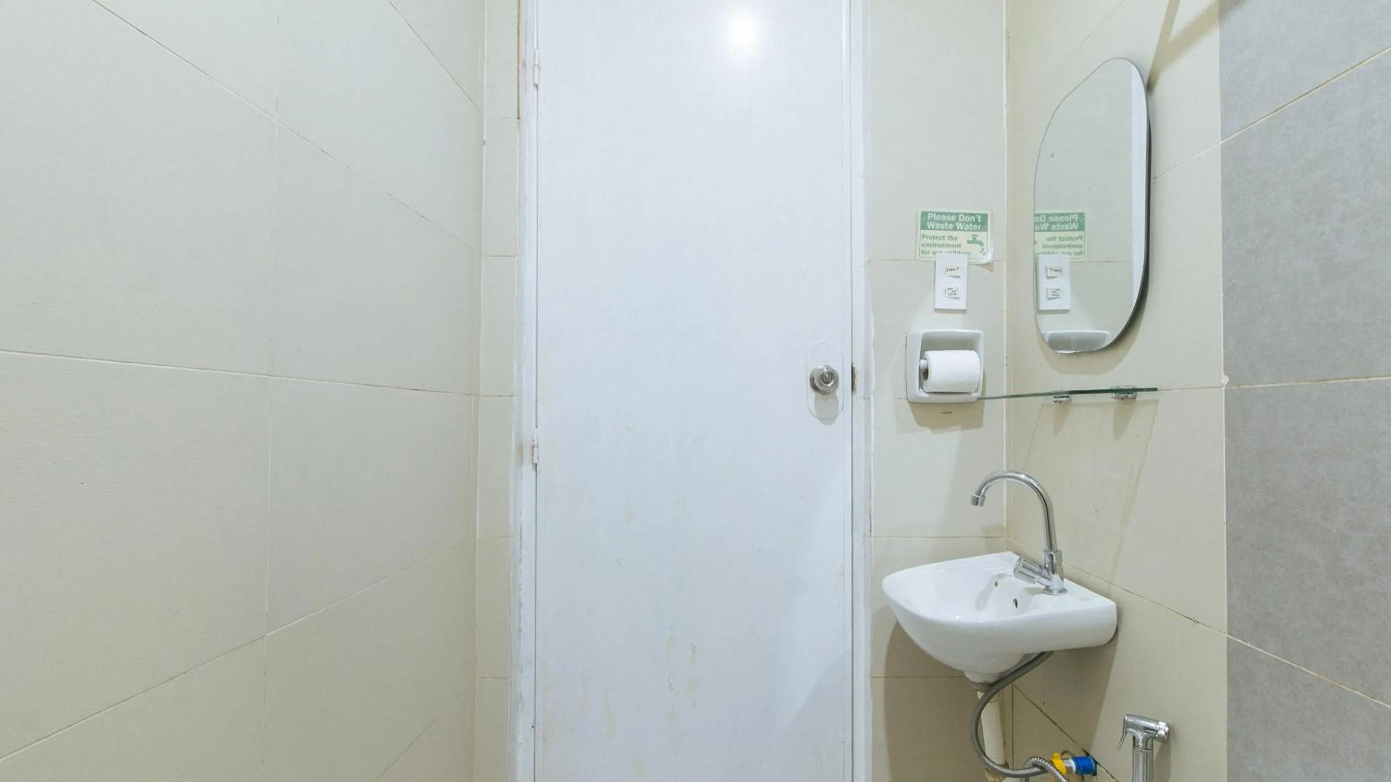 Bathroom in RedDoorz @ Marceily Point Resort Guimaras