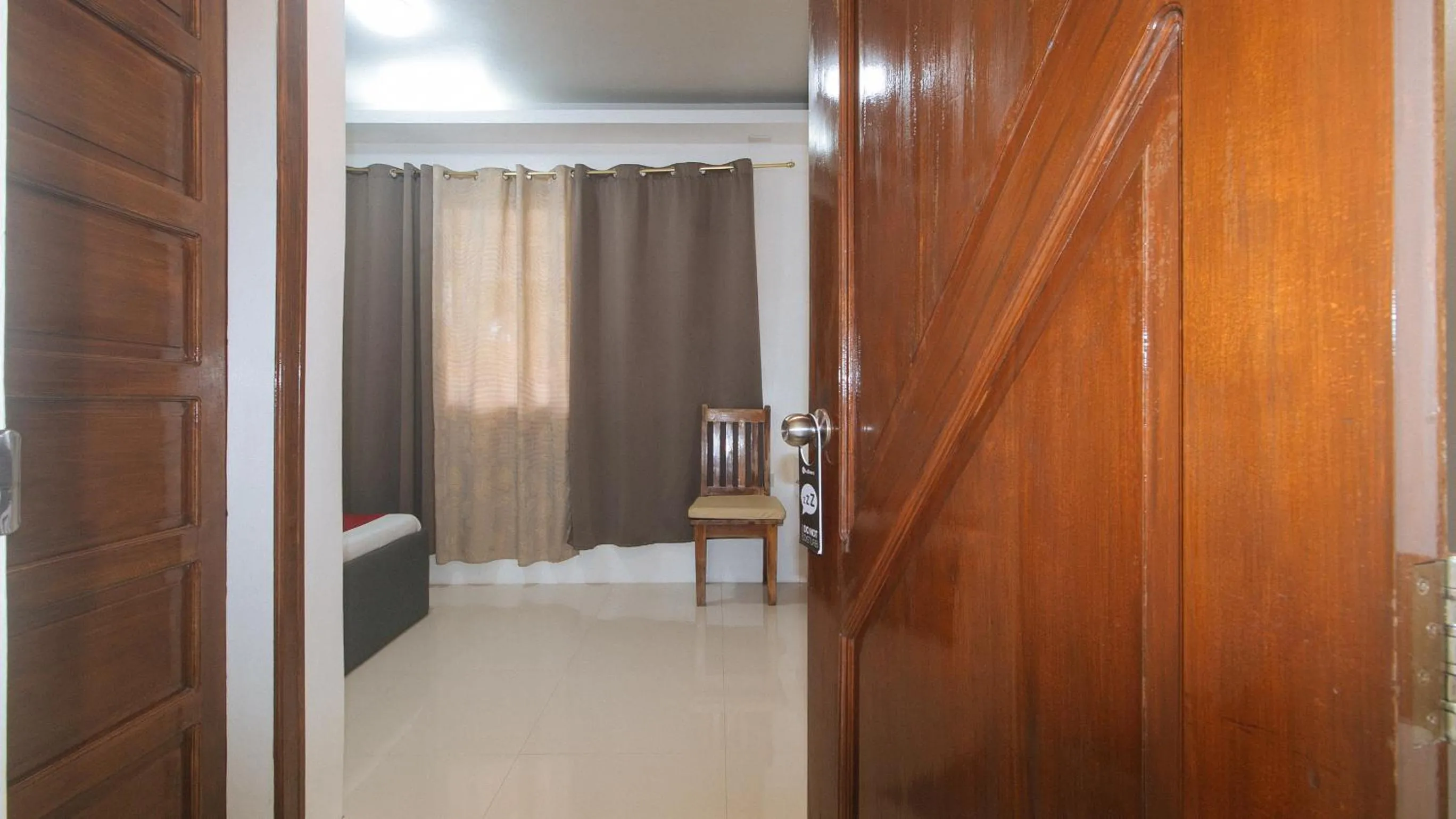 RedDoorz @ Marceily Point Resort Guimaras