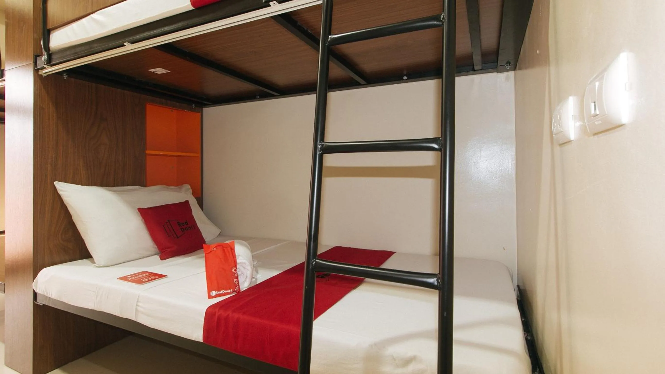 bunk bed, Bed in RedDoorz Plus near Nakpil St Taft Avenue