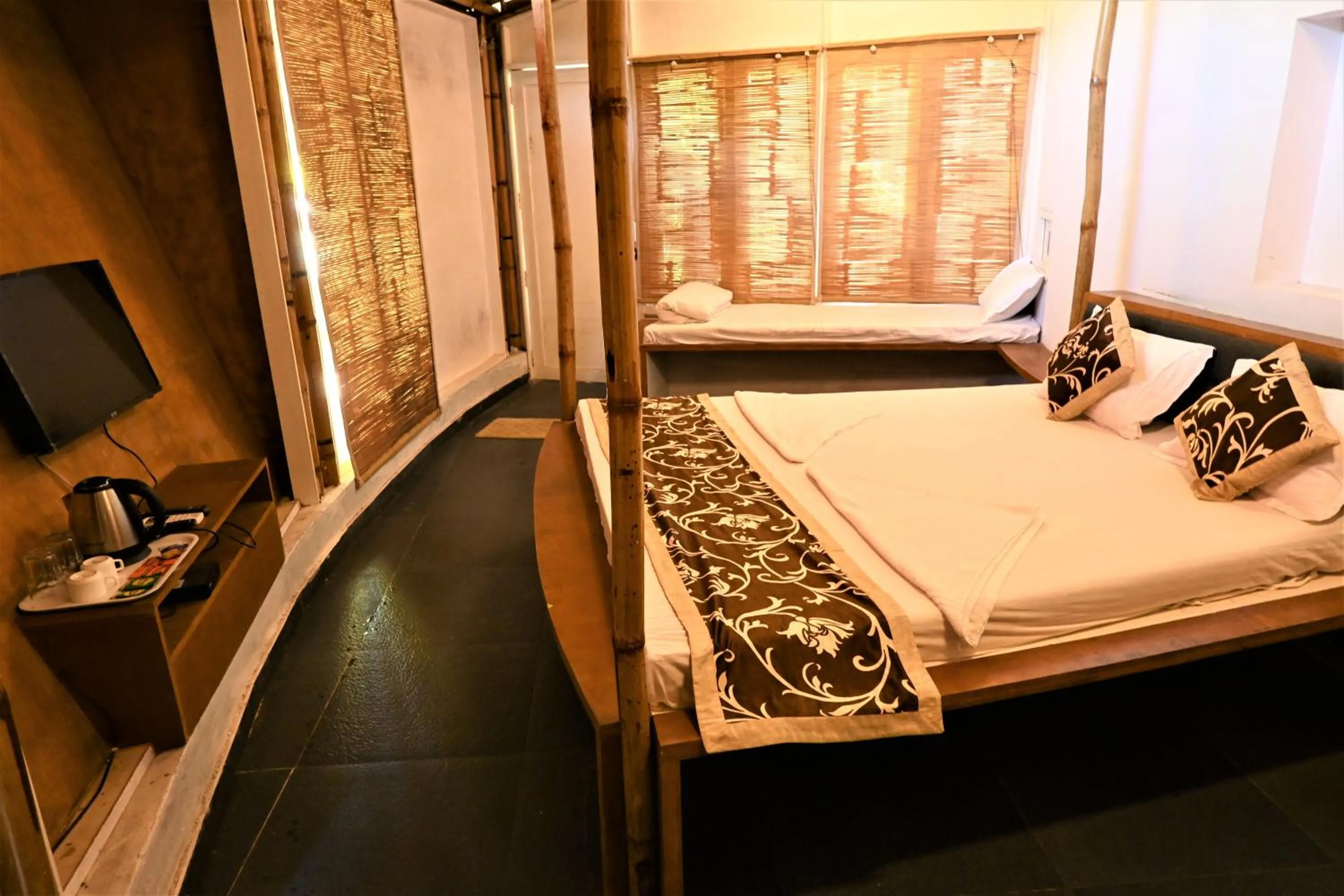 Bedroom, Bed in Amraness Luxury Resort Sasan Gir