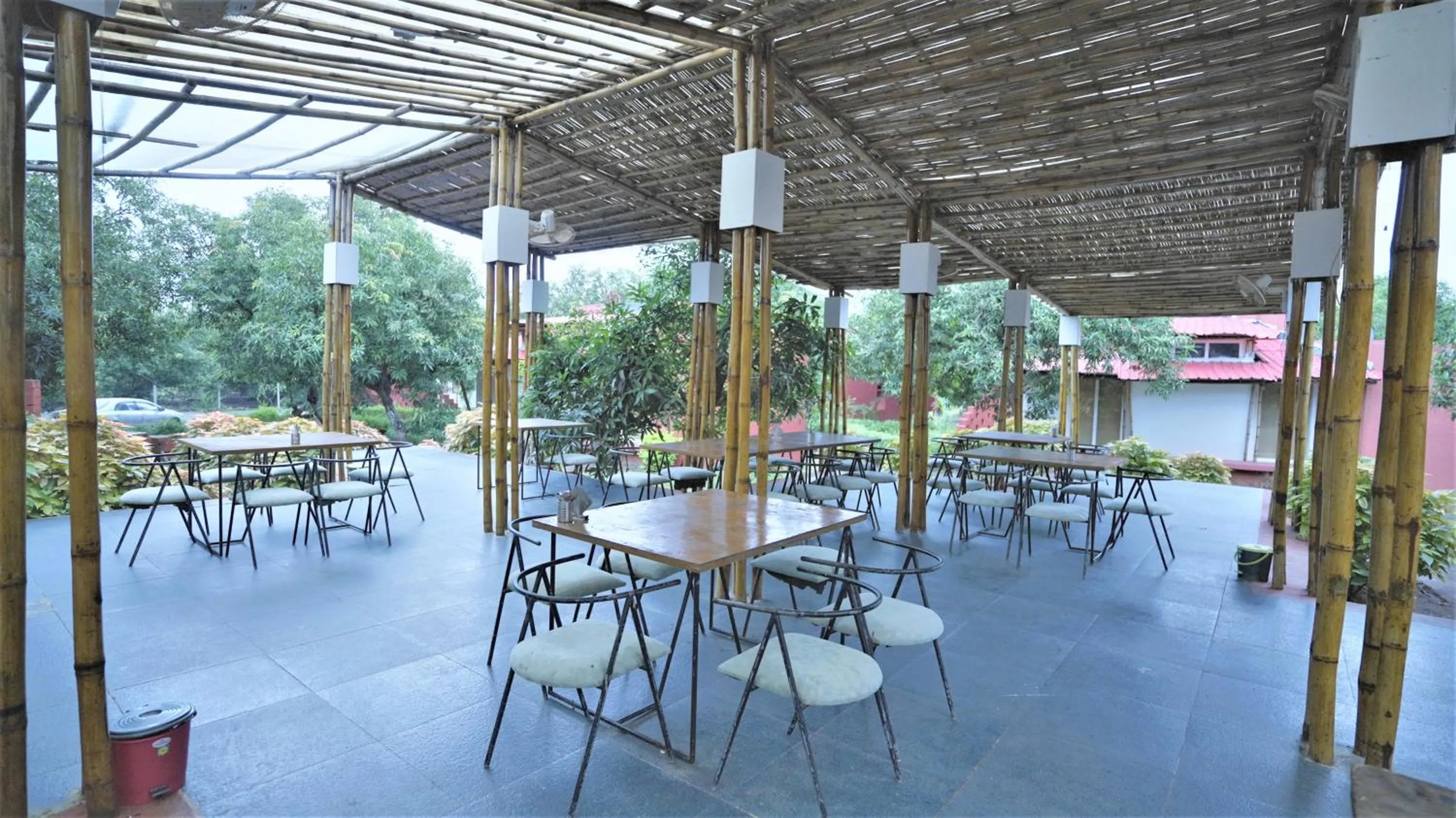 Restaurant/places to eat in Amraness Luxury Resort Sasan Gir