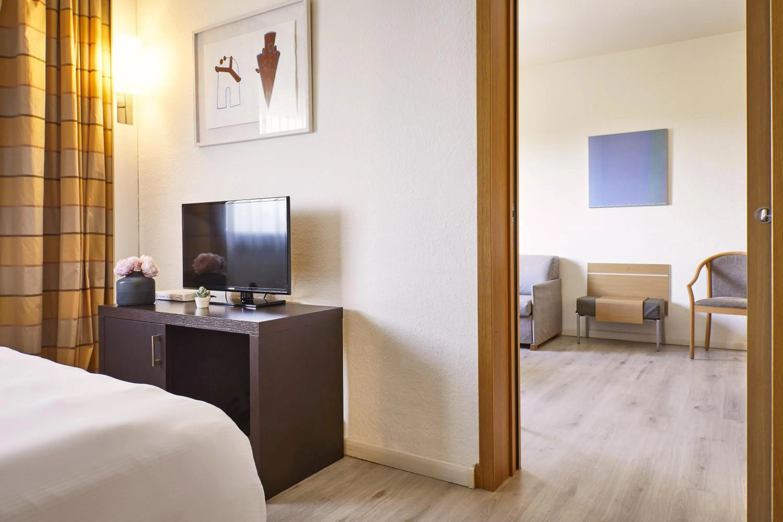 Bedroom, Bed in Living Place Hotel