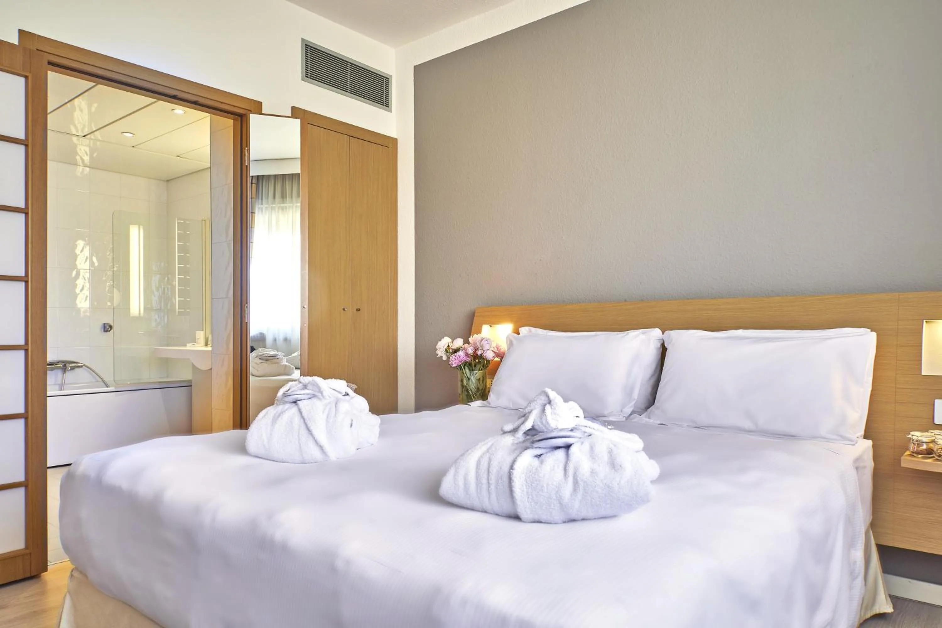 Bedroom, Bed in Living Place Hotel