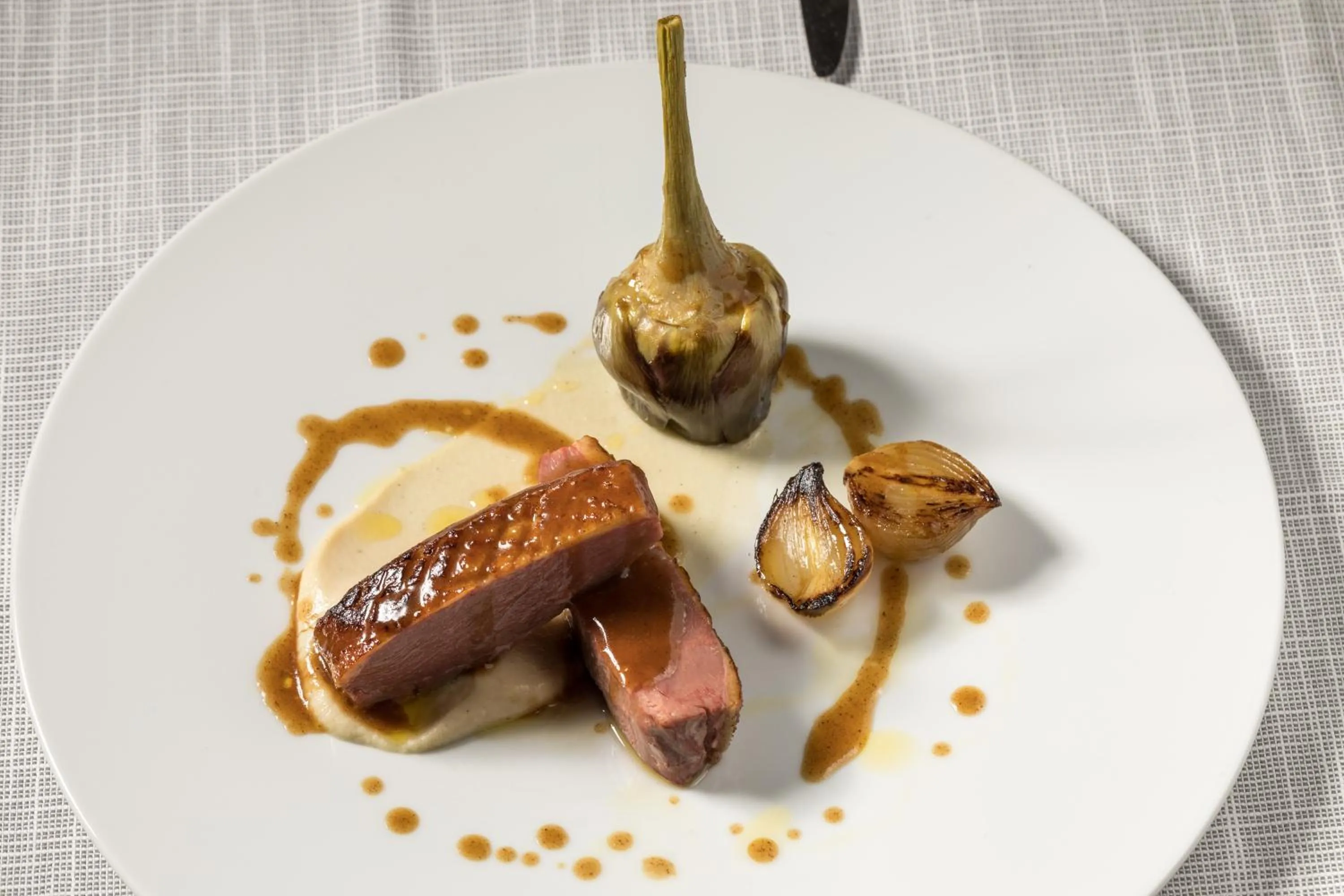 Food and drinks in Living Place Hotel