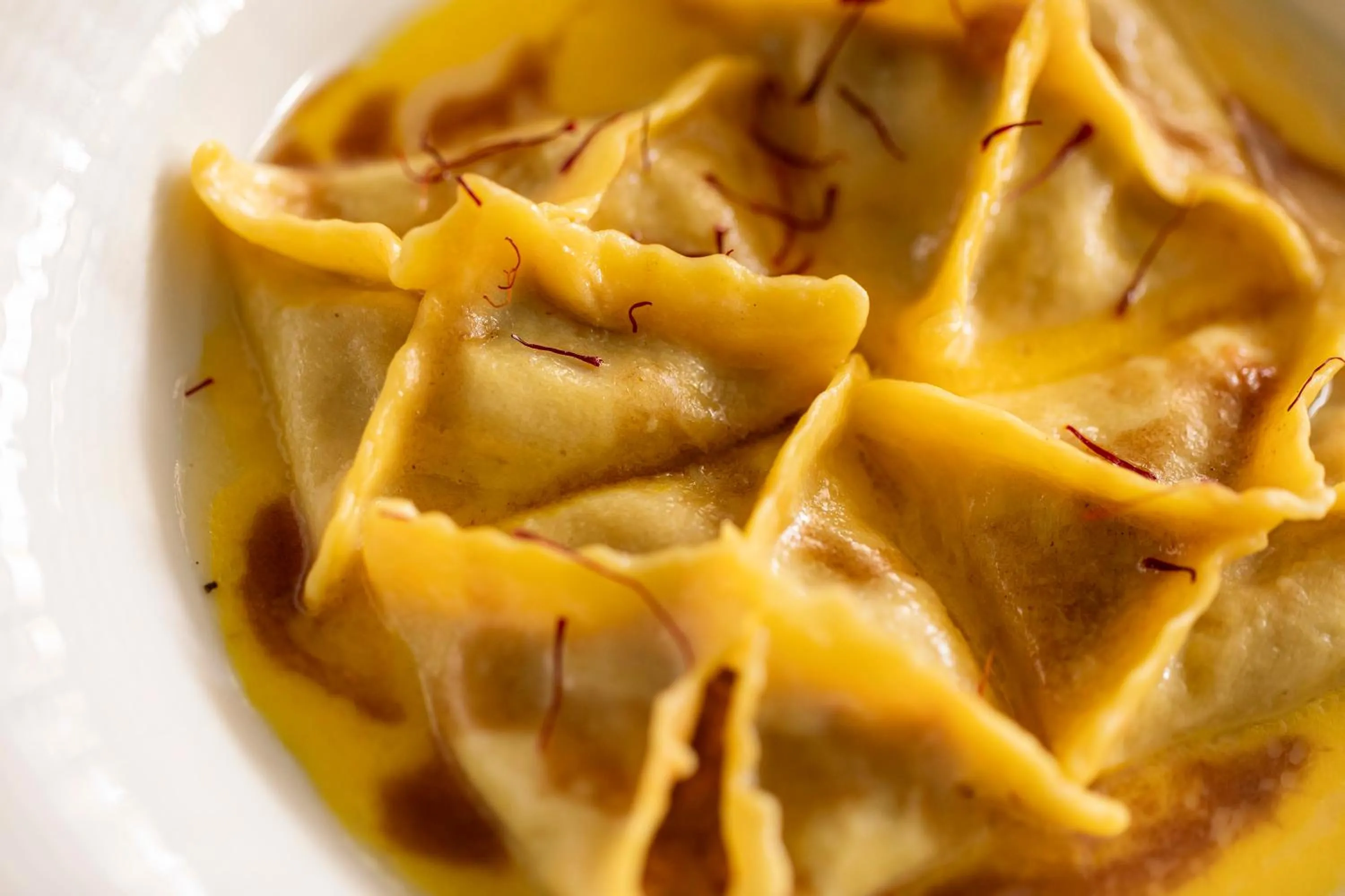 Restaurant/places to eat in Living Place Hotel