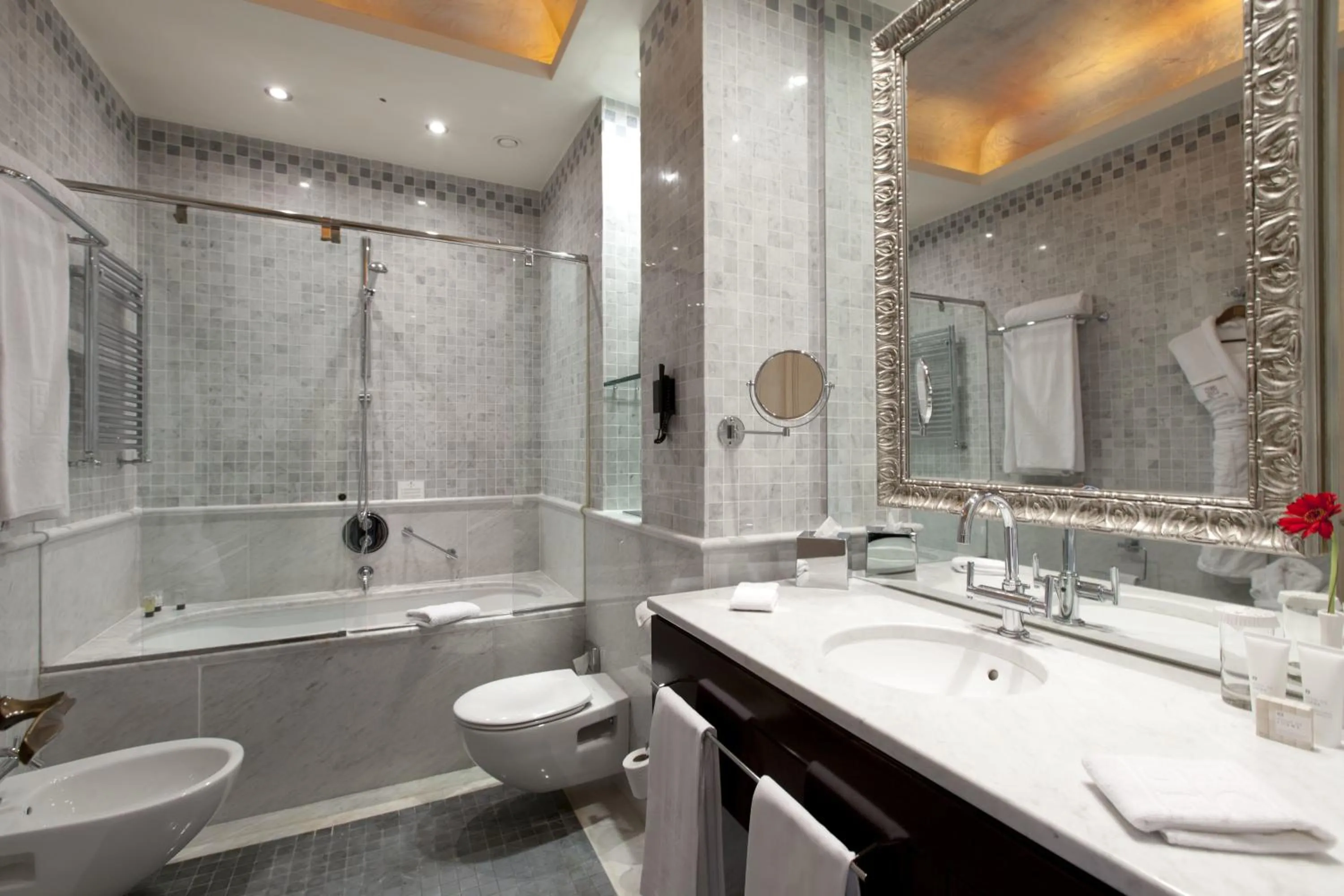 Bathroom in Hotel Casa Fuster G.L Monumento
