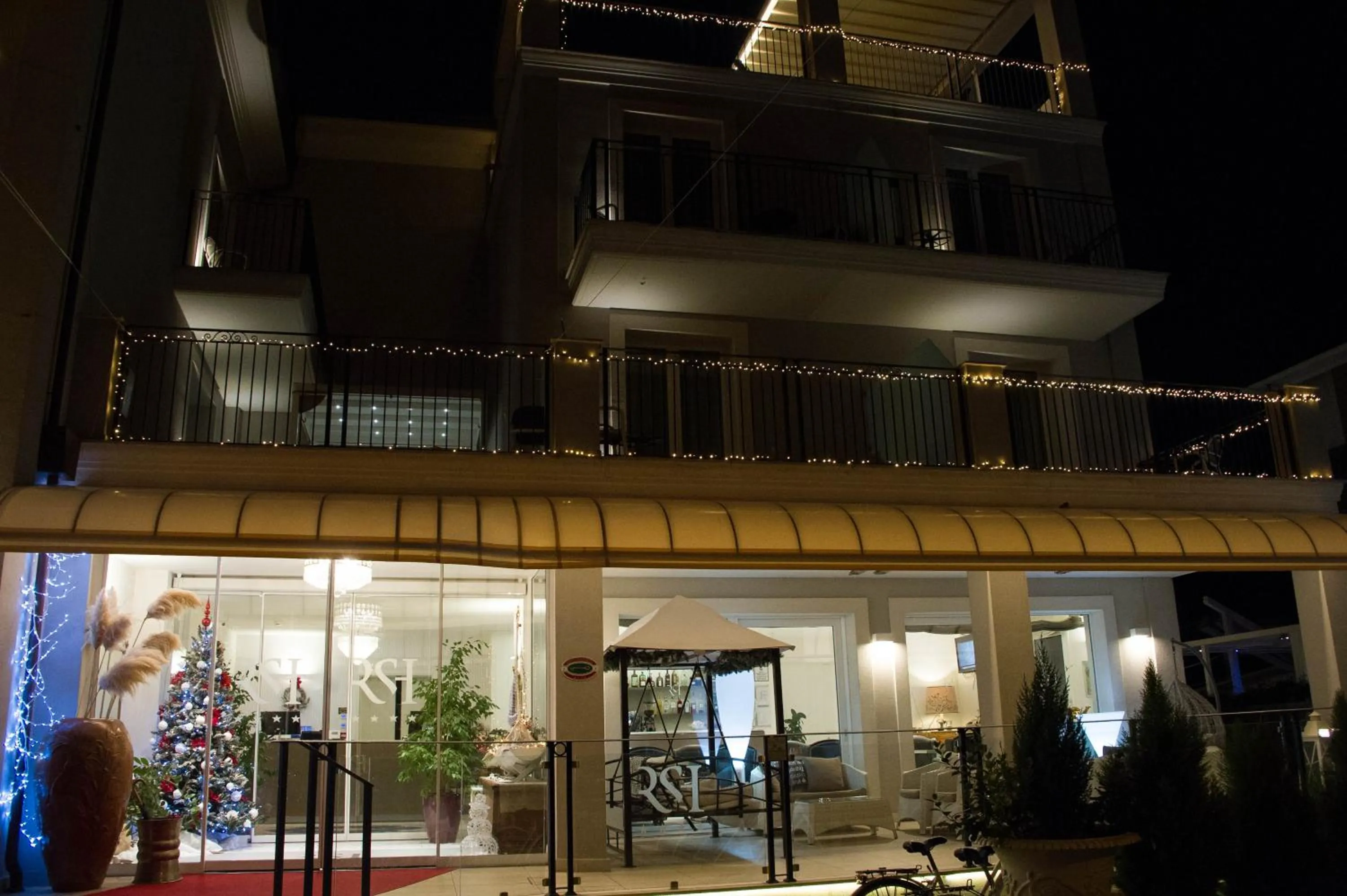 Facade/entrance in Rimini Suite Hotel