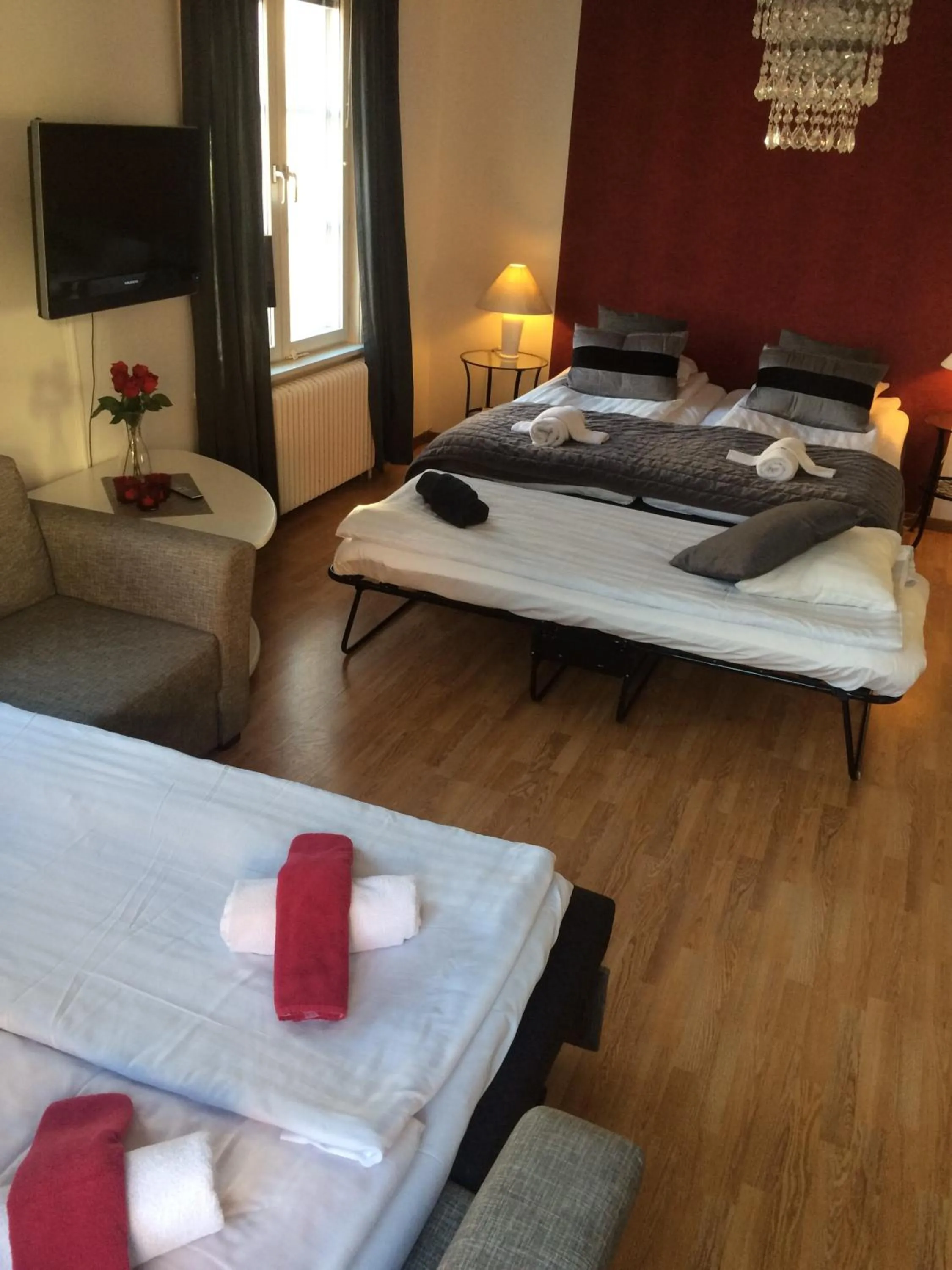 Family, Bed in Park Hotell