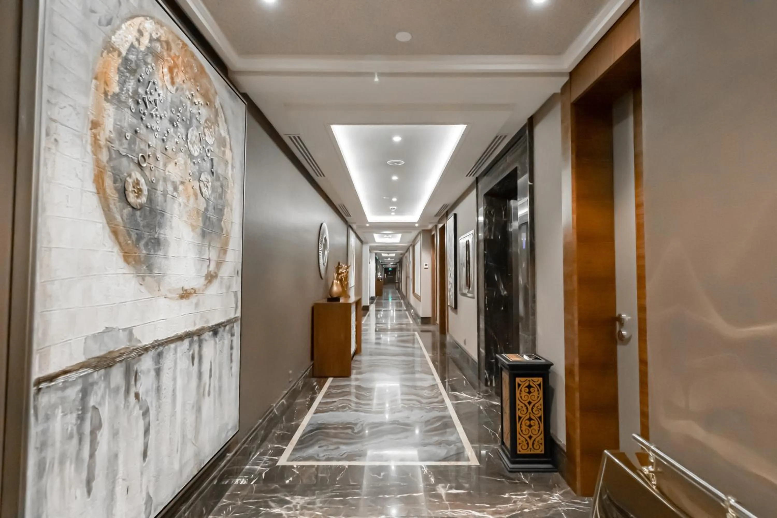 elevator in Boudl Al Sulimanyah