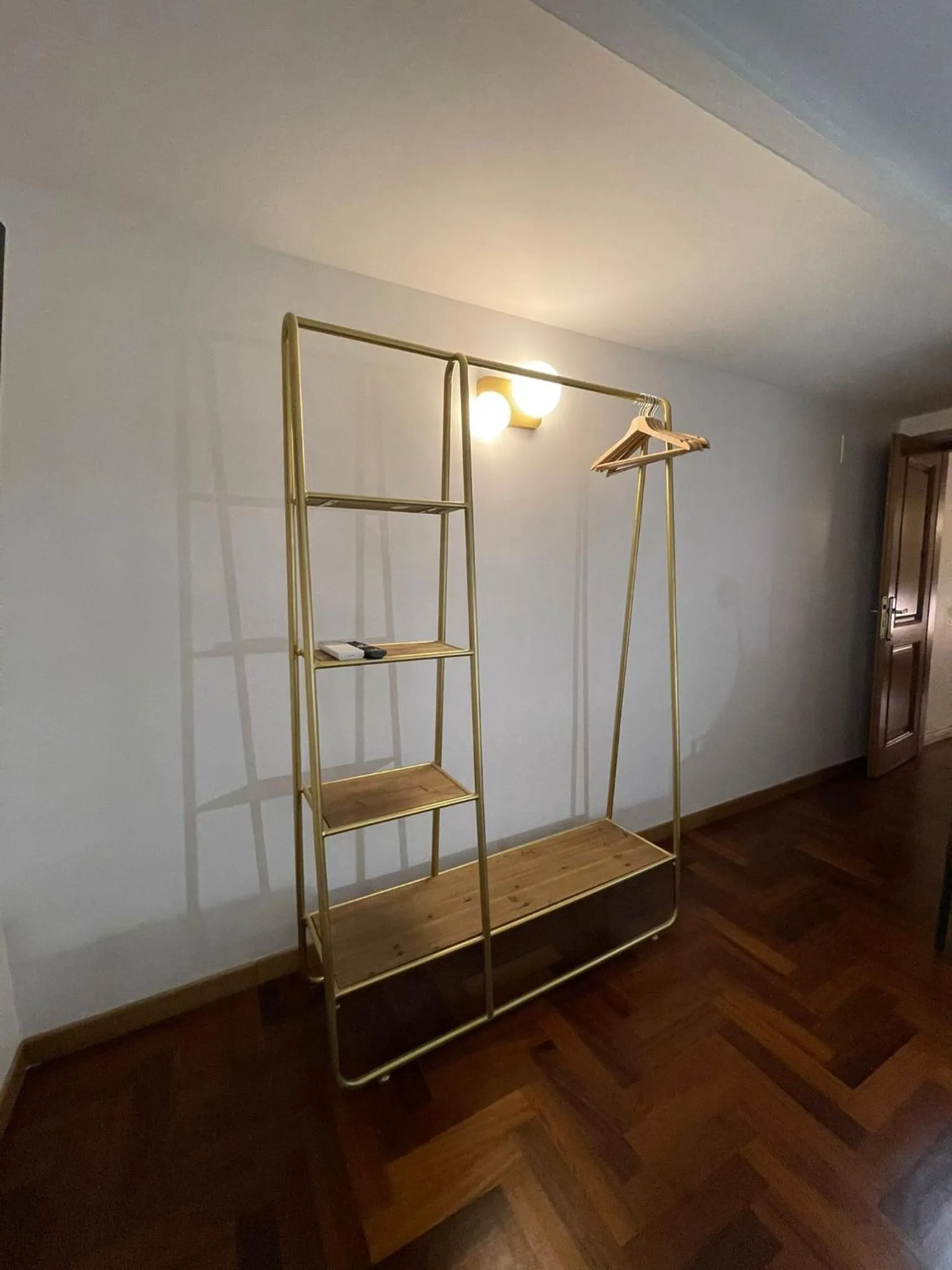 wardrobe in LUCIANO MONTI APARTMENT