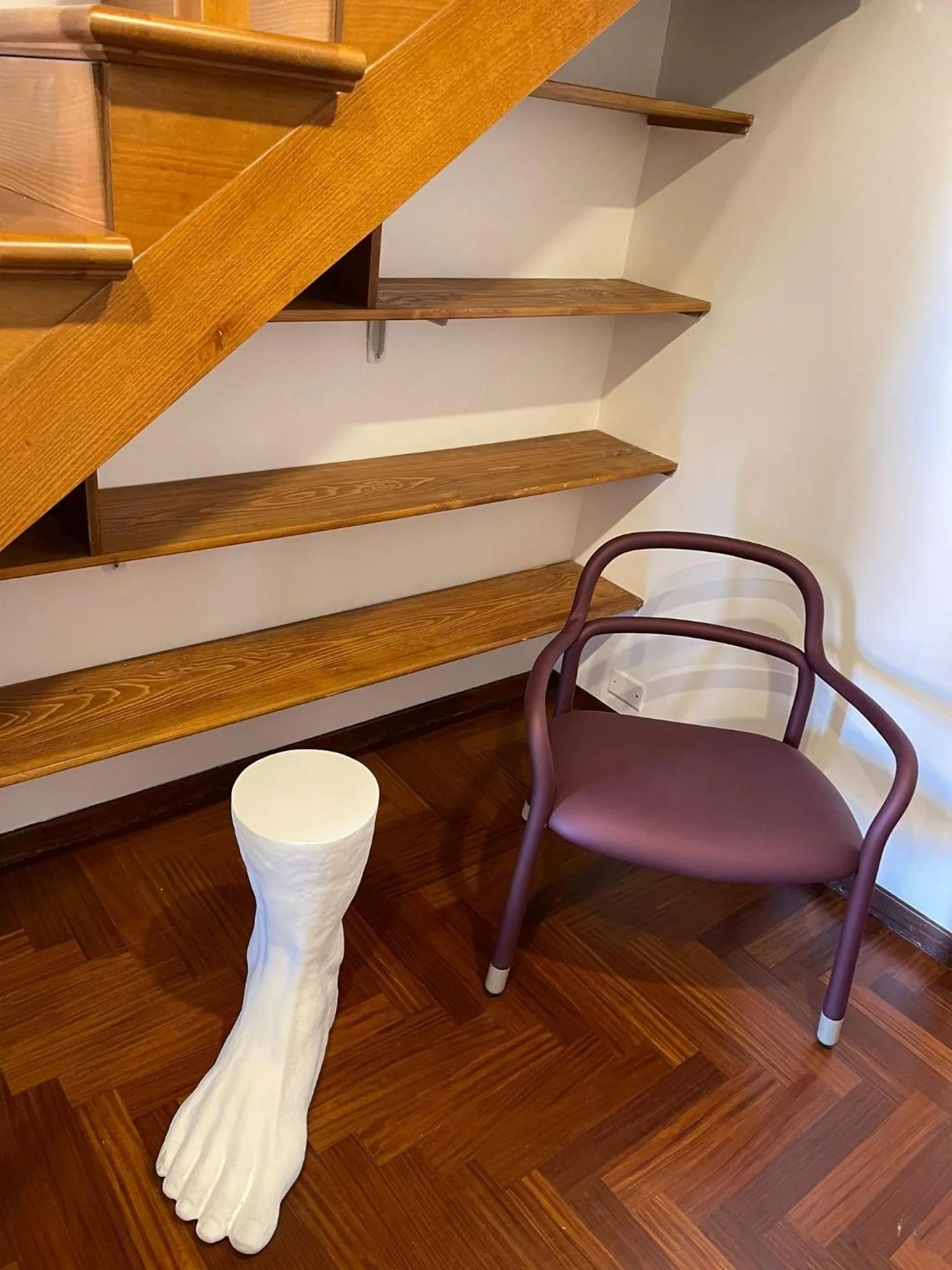 Communal lounge/ TV room in LUCIANO MONTI APARTMENT