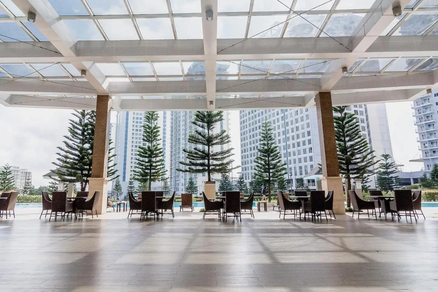 Staycation at Tagaytay 1733 Wind Residences with Taal Lake view WIFI and free parking