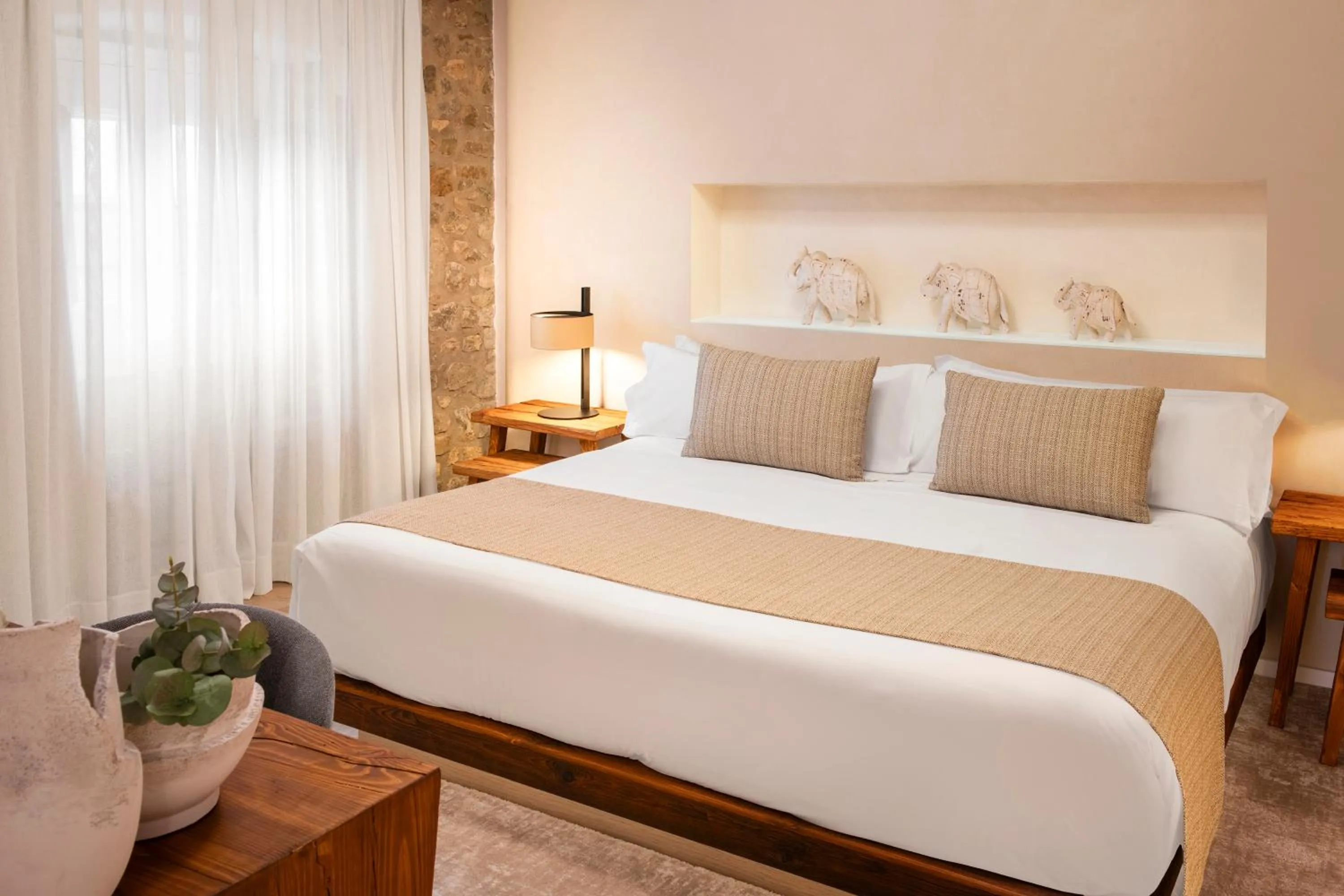 Bedroom, Bed in Mas Tapiolas