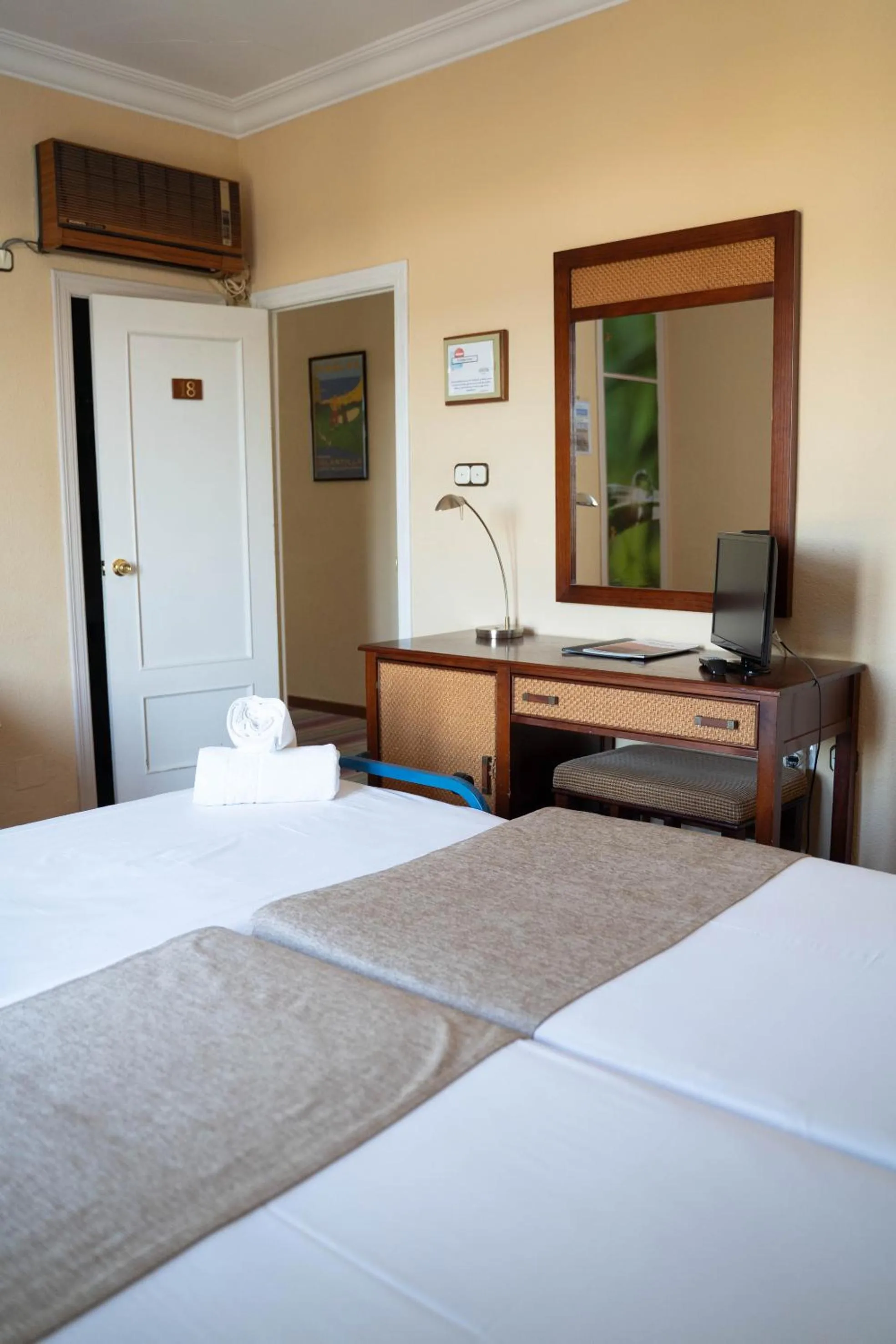 Property building, Bed in Hotel Albaida Nature