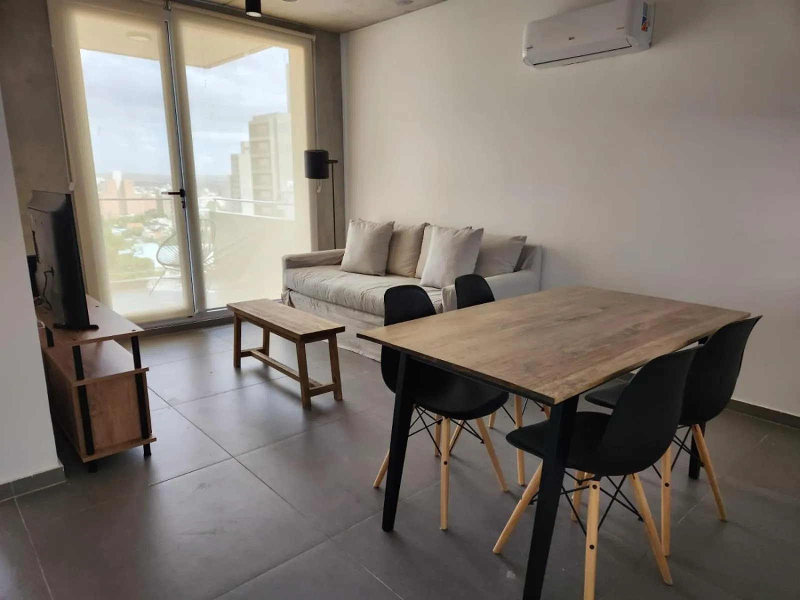 TV and multimedia in Loi Flats Neuquen, Edificio Talero