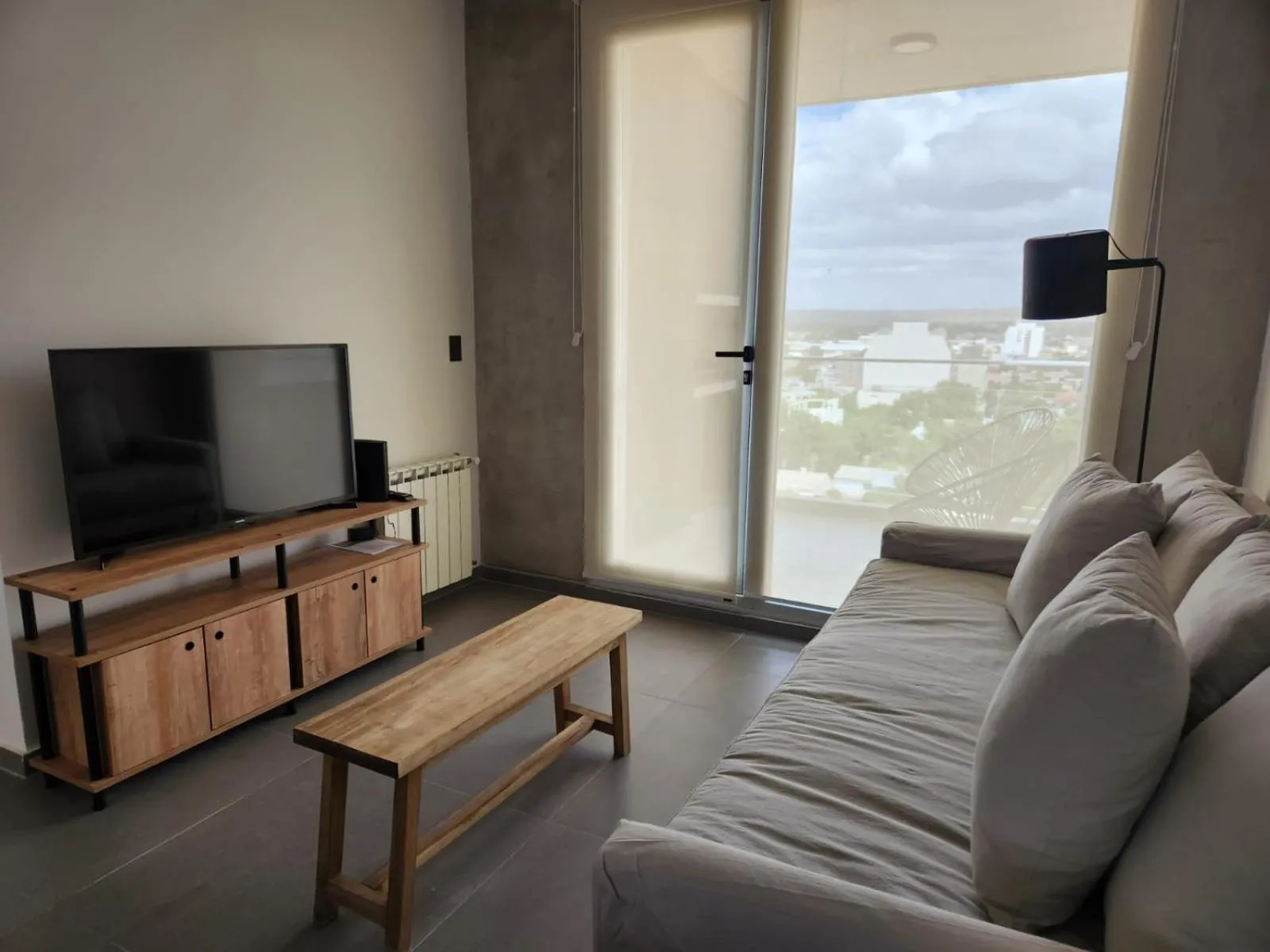 TV and multimedia in Loi Flats Neuquen, Edificio Talero