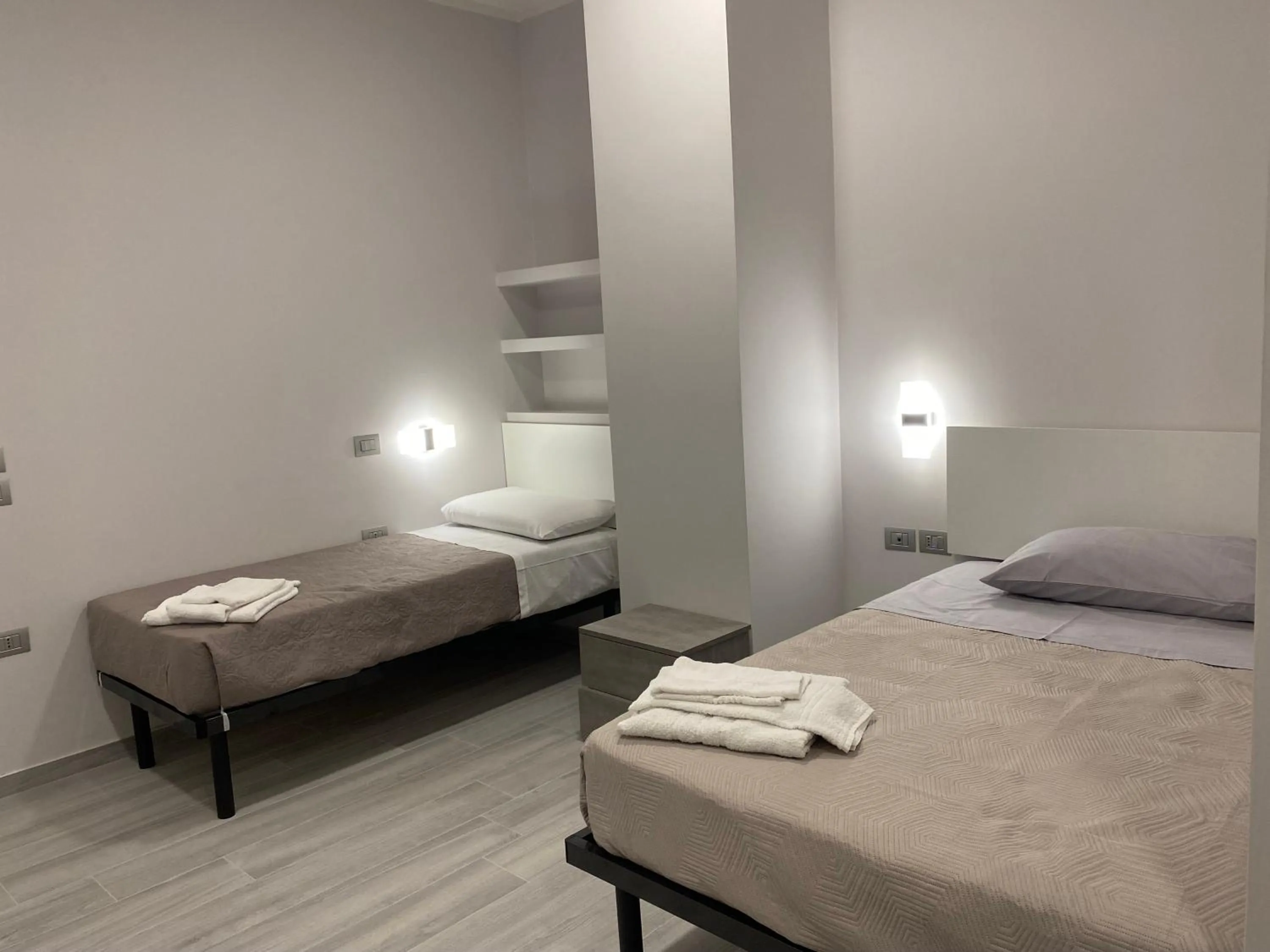 Large Twin Room - single occupancy in Hotel Prestige