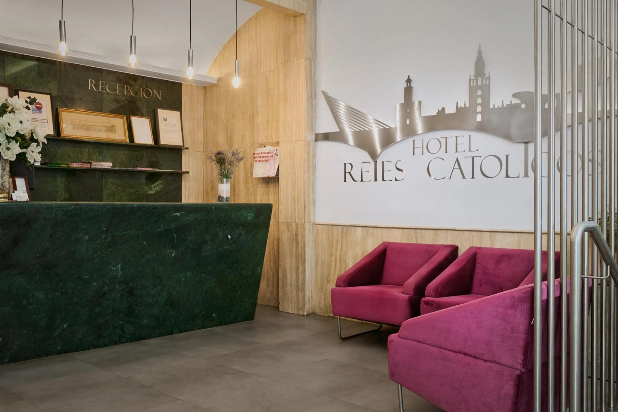 Living room in Reyes Católicos