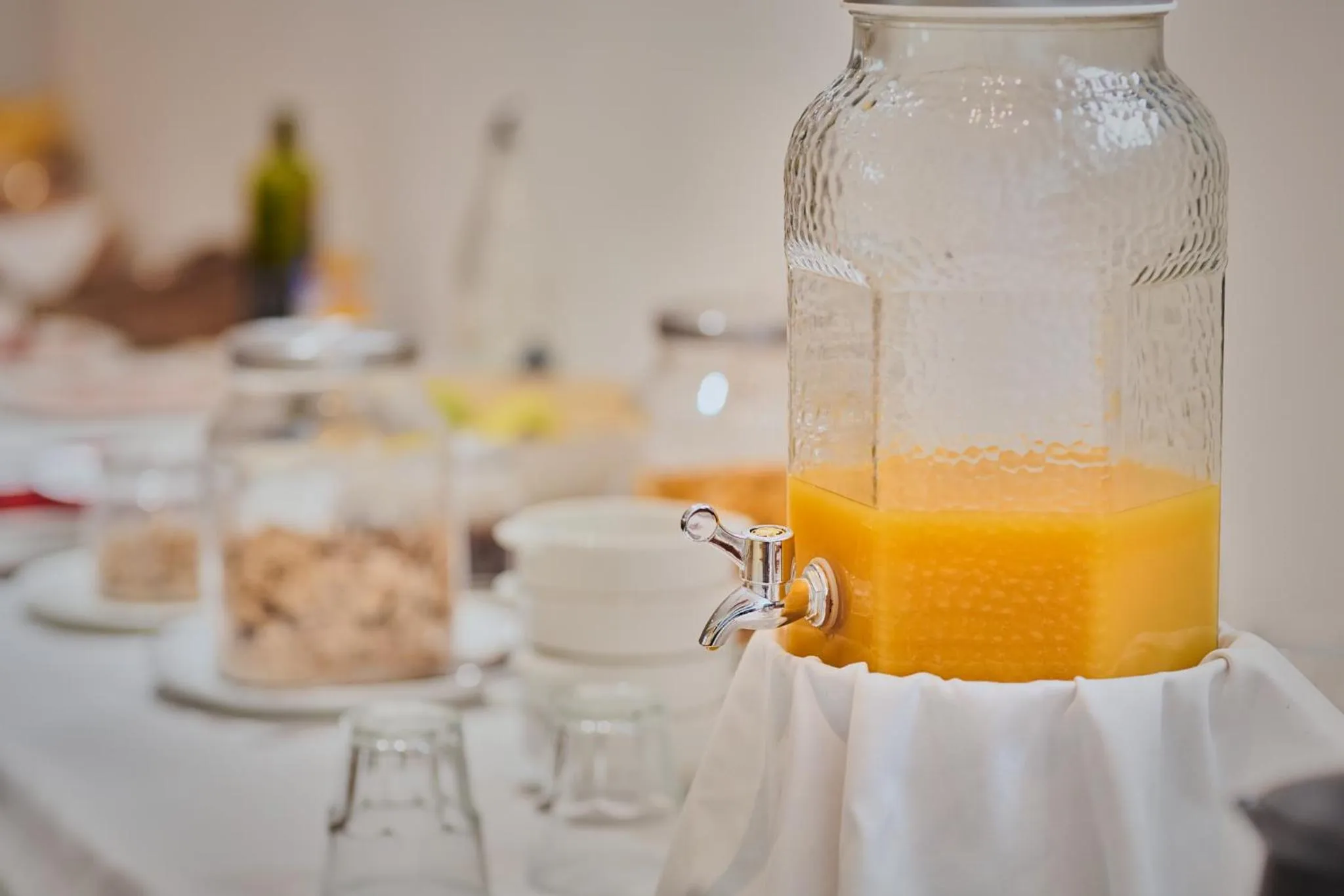 Breakfast in Reyes Católicos