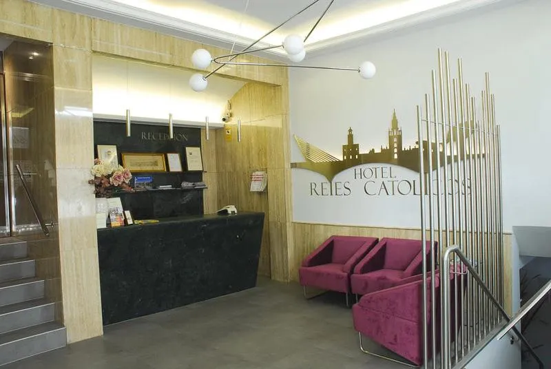 Lobby or reception in Reyes Católicos