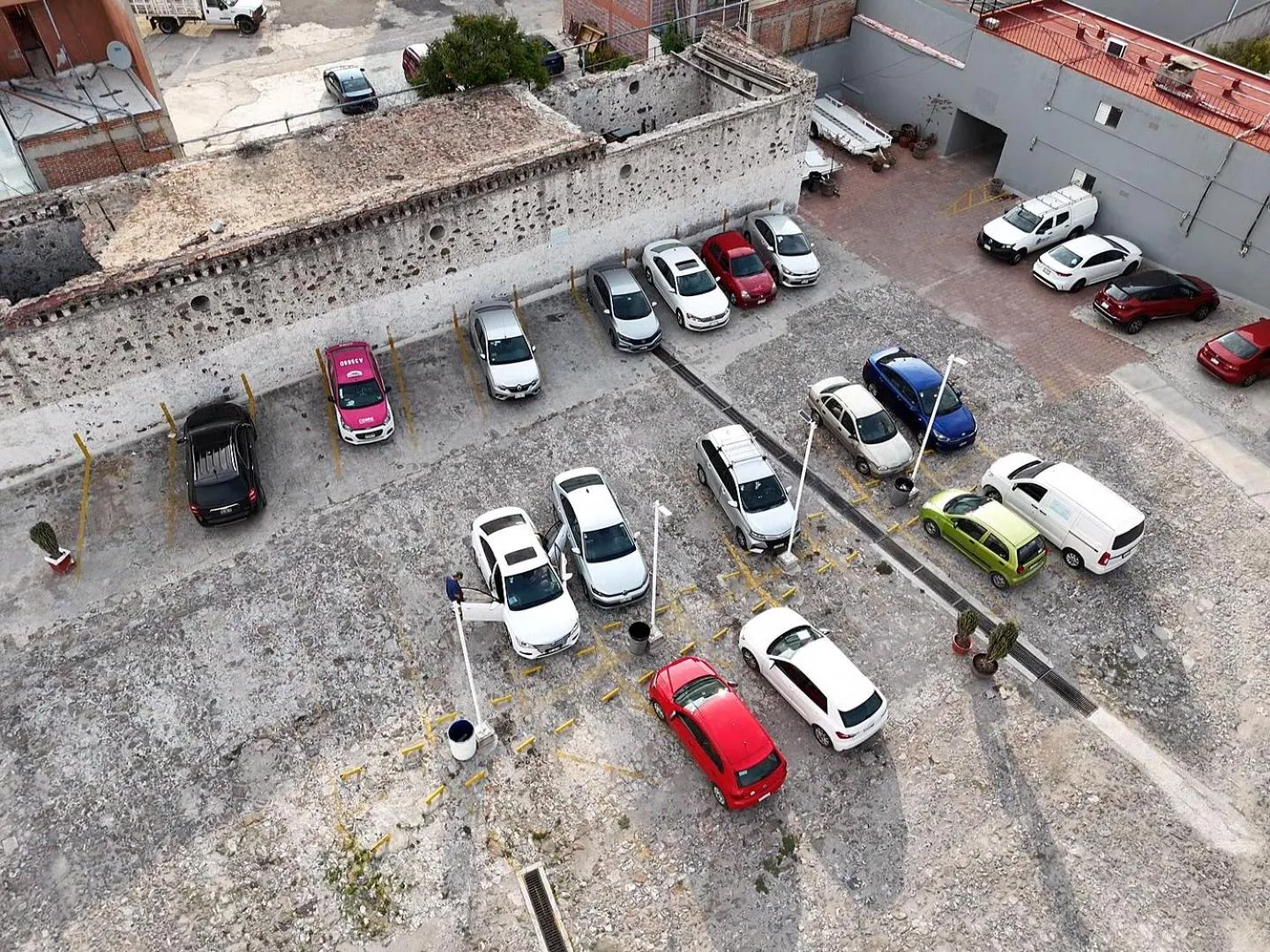 Parking in Hotel Bedd Express Querétaro