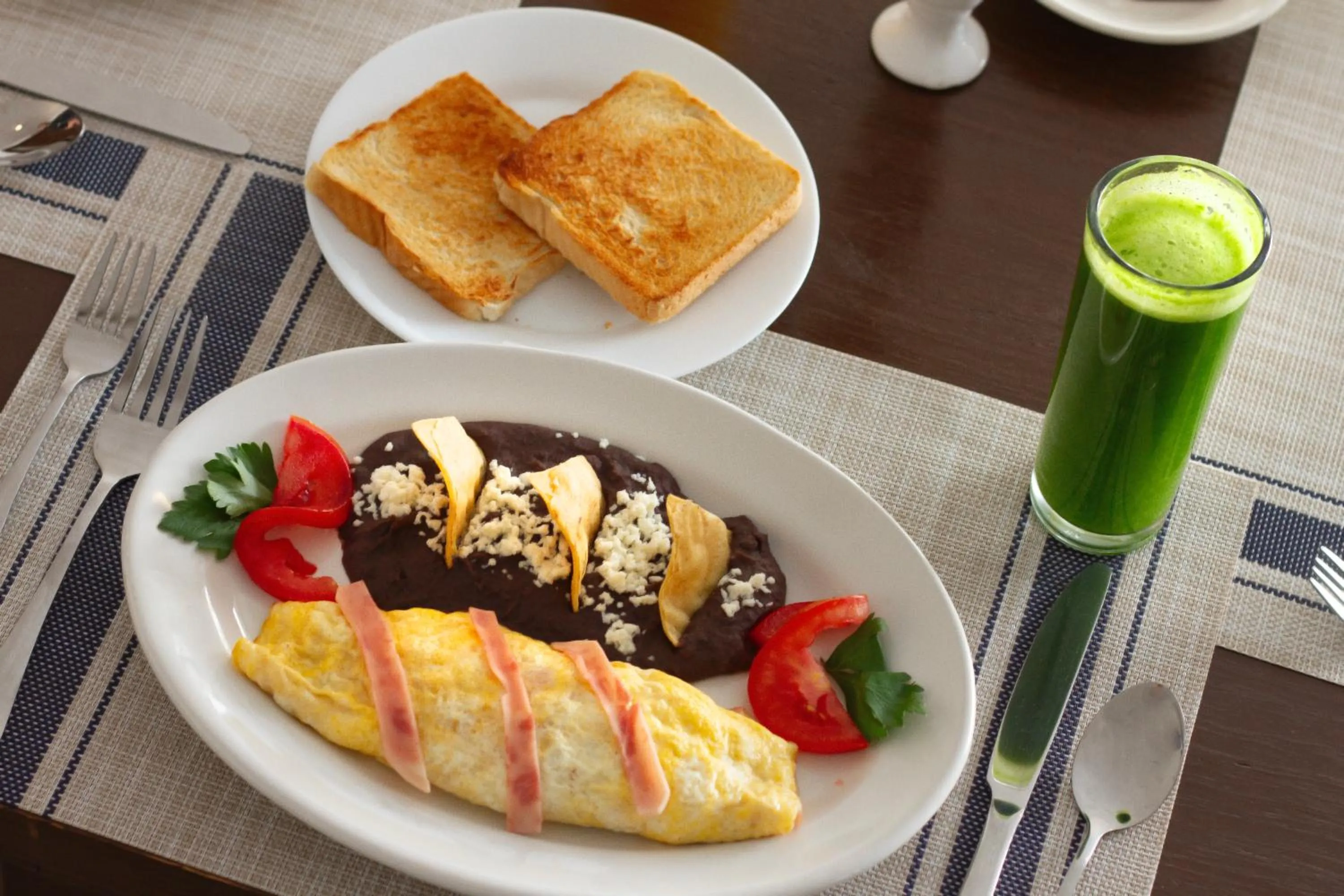Breakfast in Hotel Bedd Express Querétaro