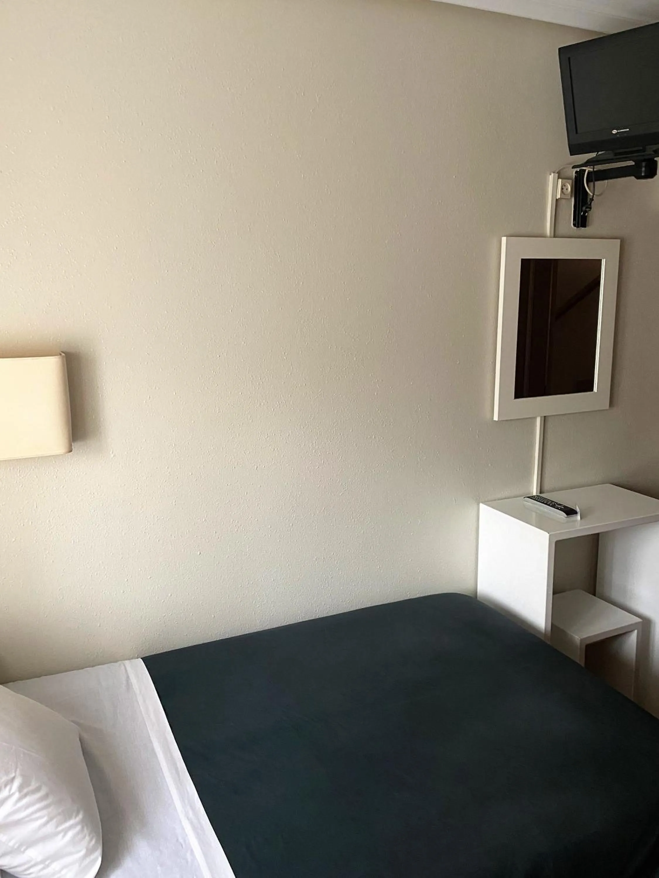 Bed in Hotel Ovetense