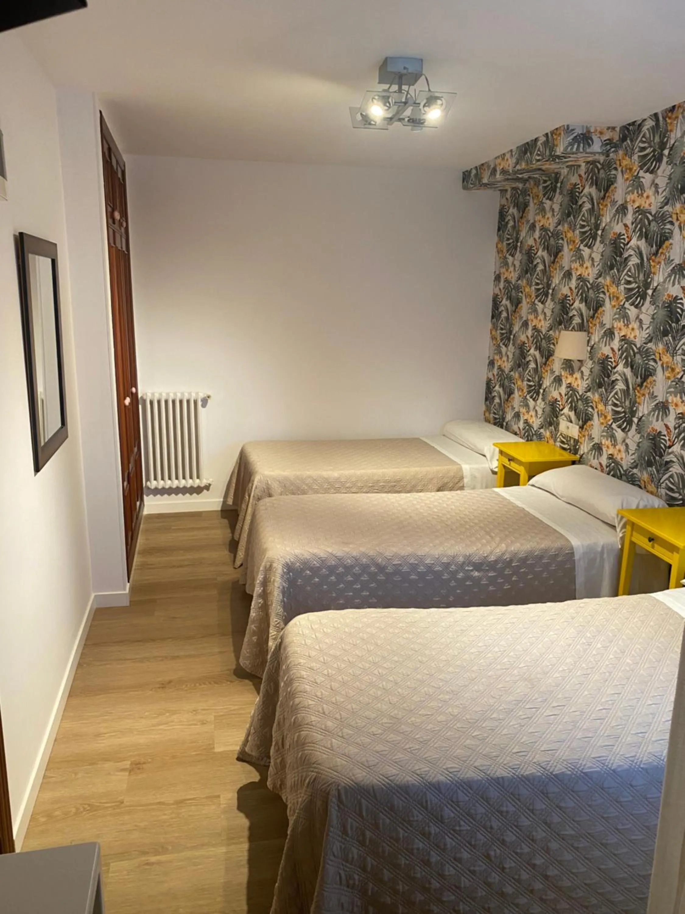 Photo of the whole room, Bed in Hotel Ovetense