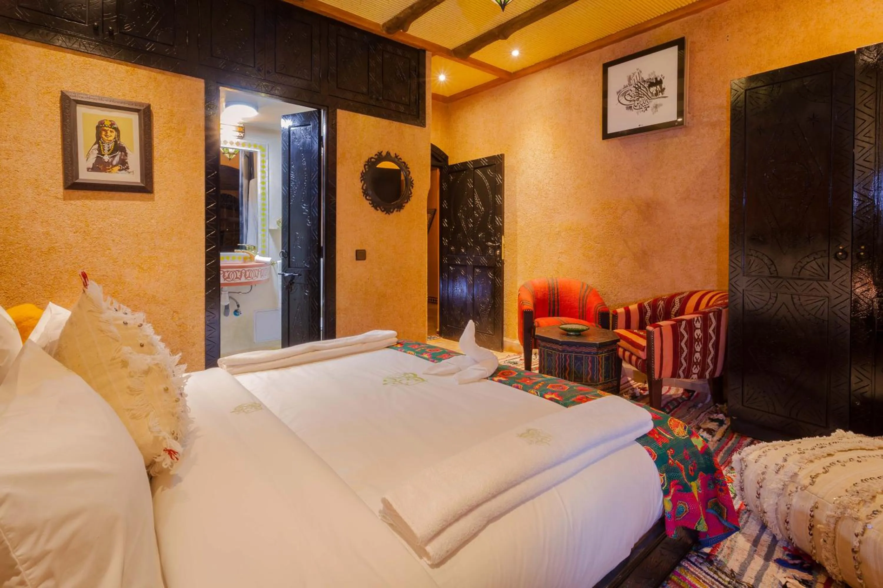 Photo of the whole room, Bed in Dar Ikalimo Ourika