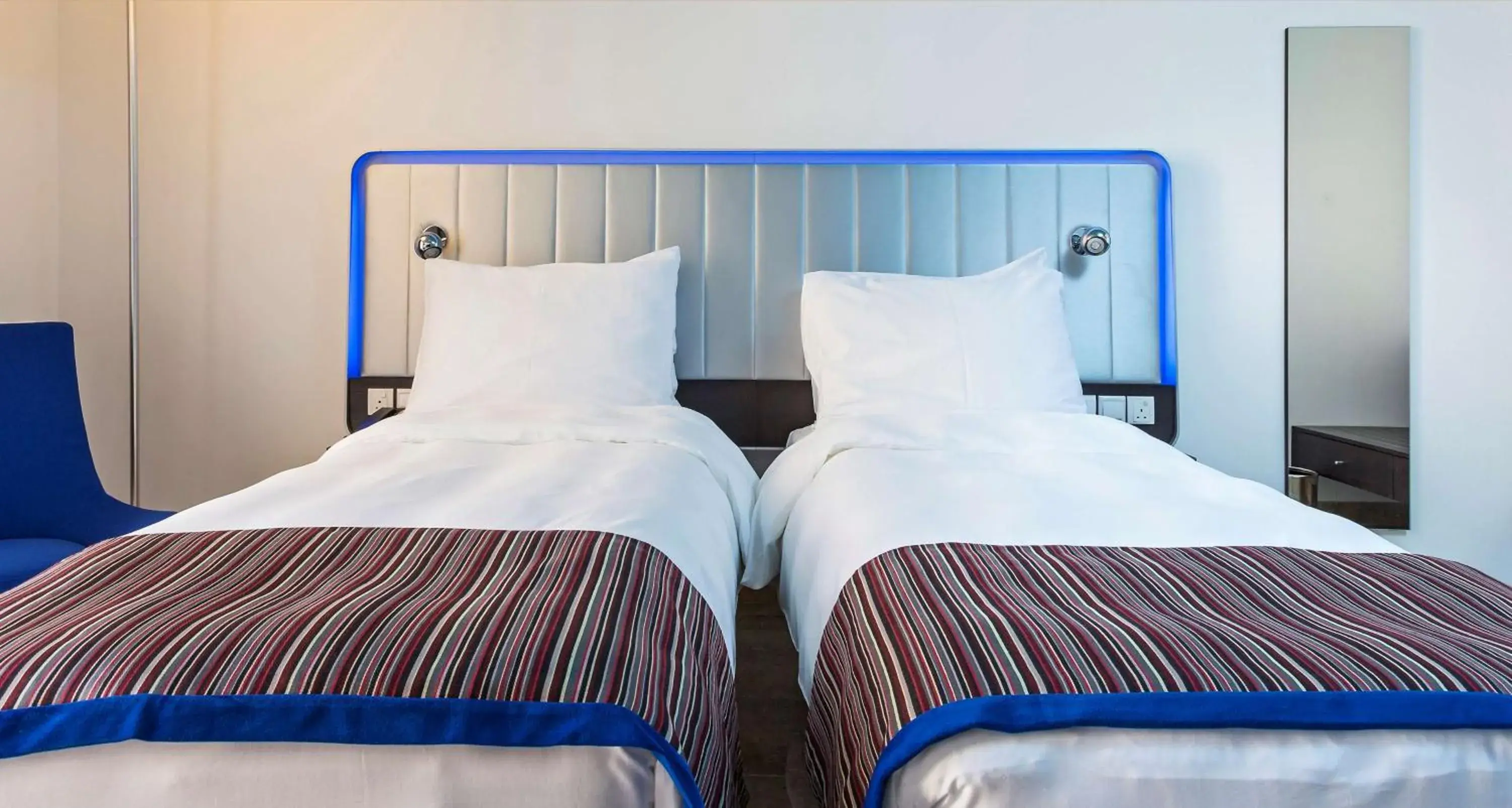 One-Bedroom Chalet with Terrace in Park Inn by Radisson Hotel and Residence Duqm One-Bedroom Chalet with Terrace in Park Inn by Radisson Hotel and Residence Duqm