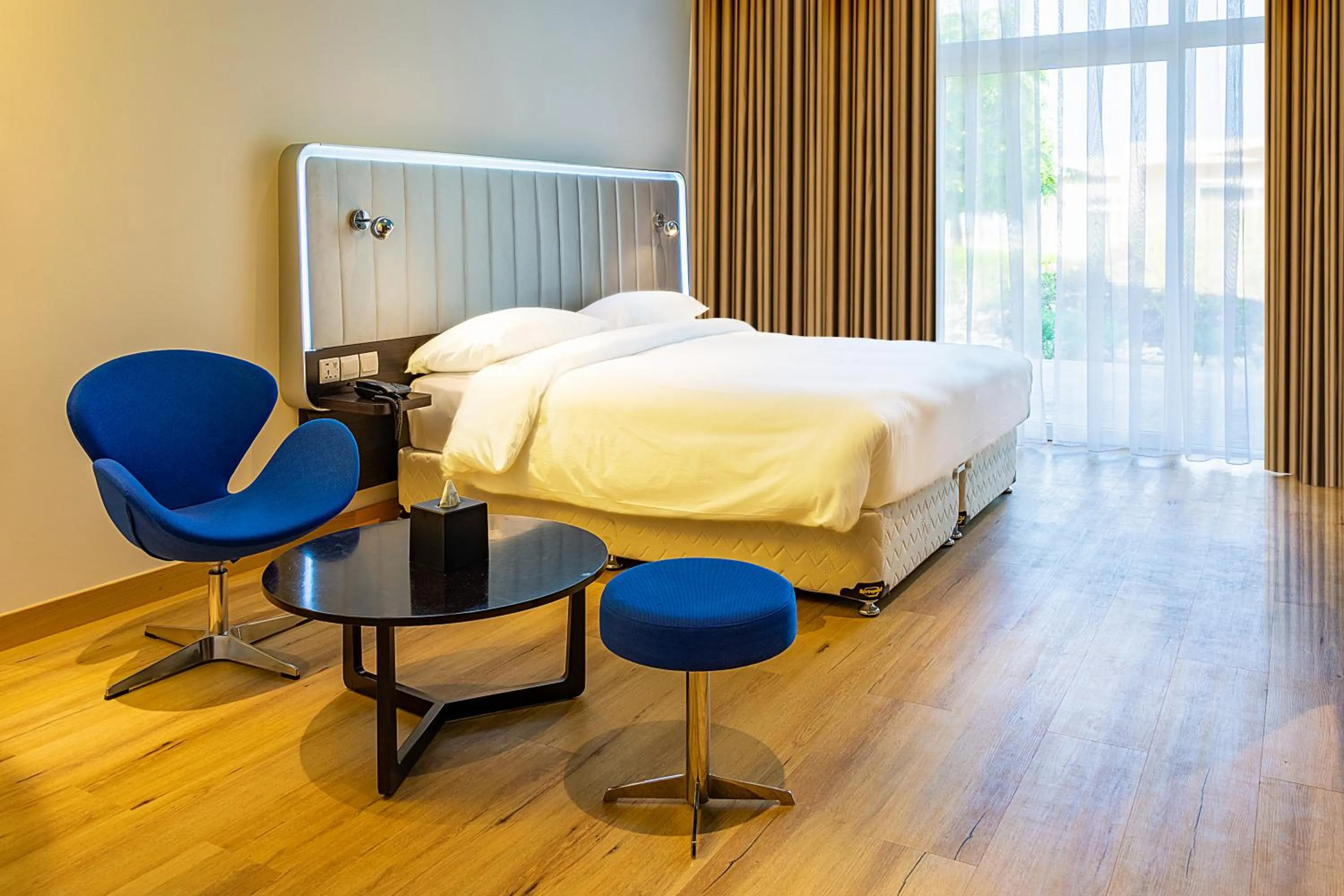 Photo of the whole room, Bed in Park Inn by Radisson Hotel and Residence Duqm