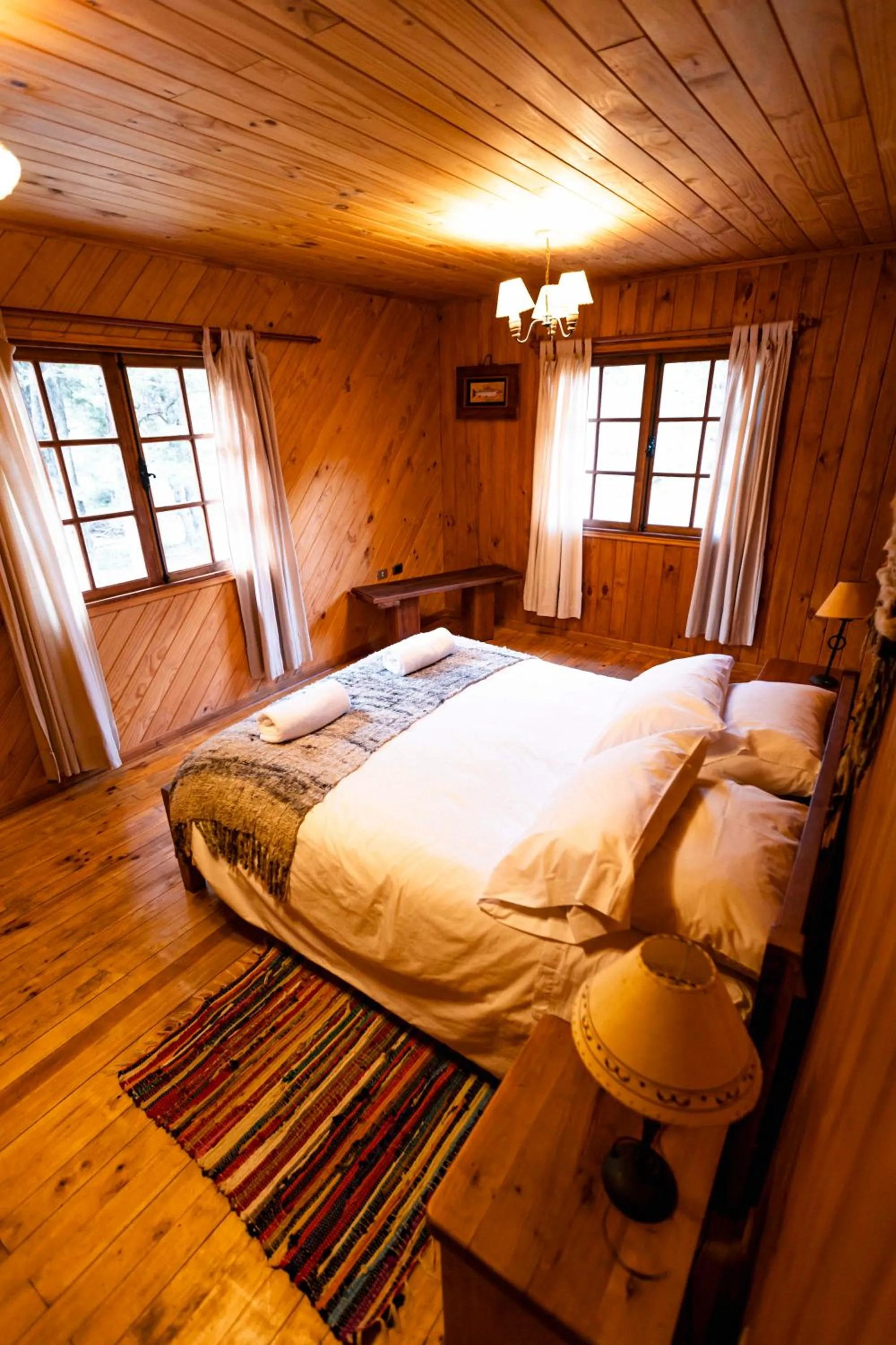 Bed in Green Baker Lodge