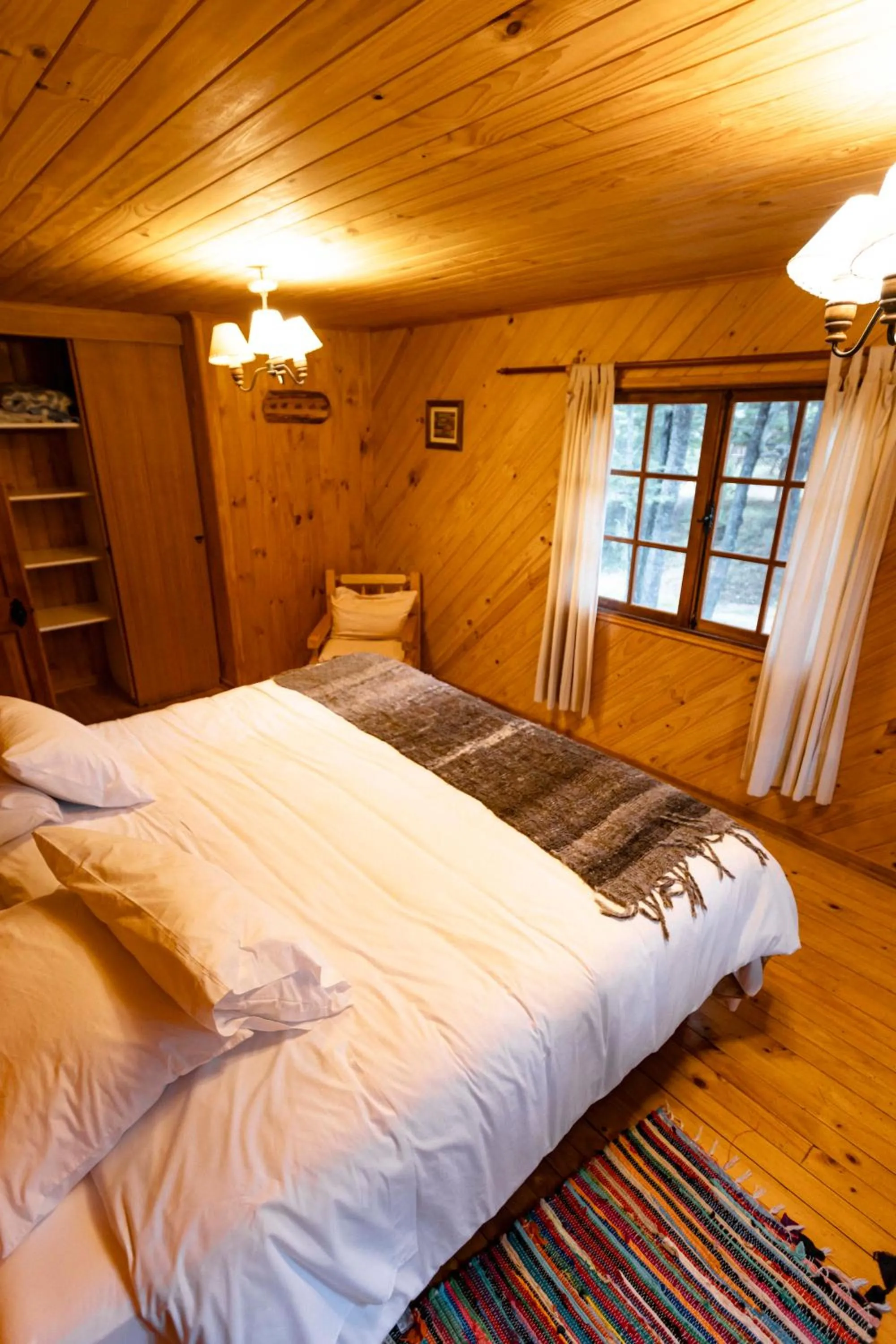 Bed in Green Baker Lodge