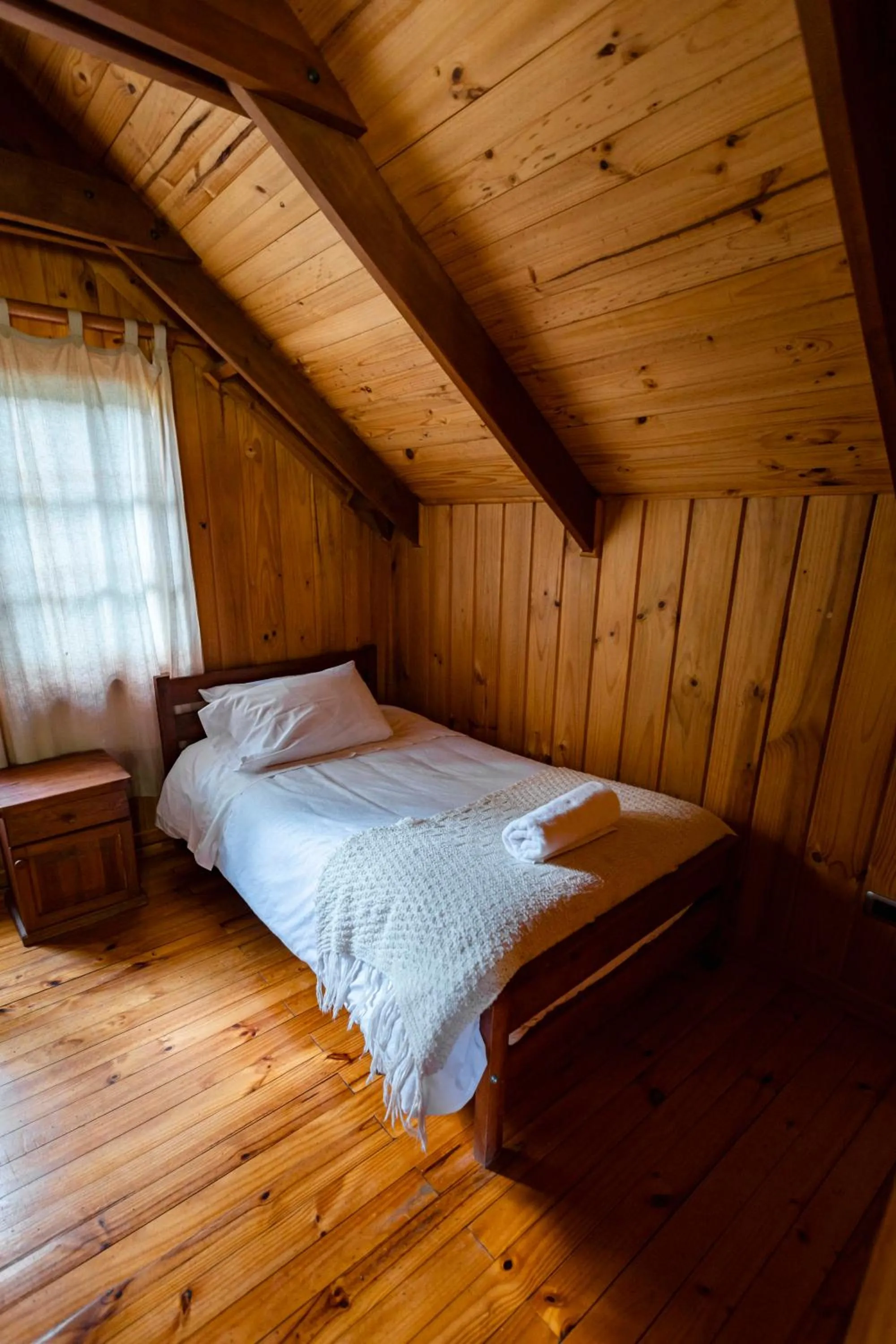 Bed in Green Baker Lodge