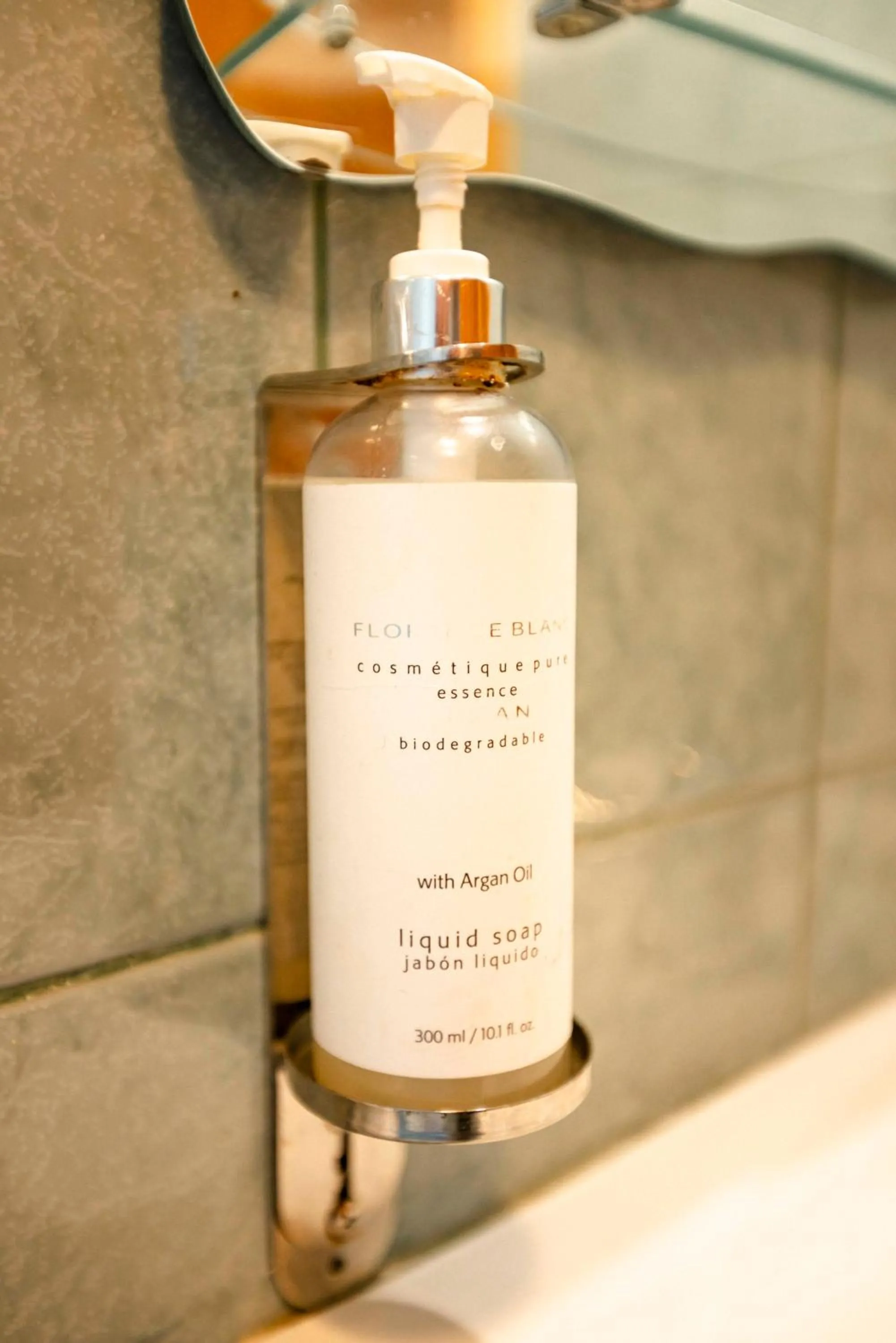 Bathroom in Green Baker Lodge